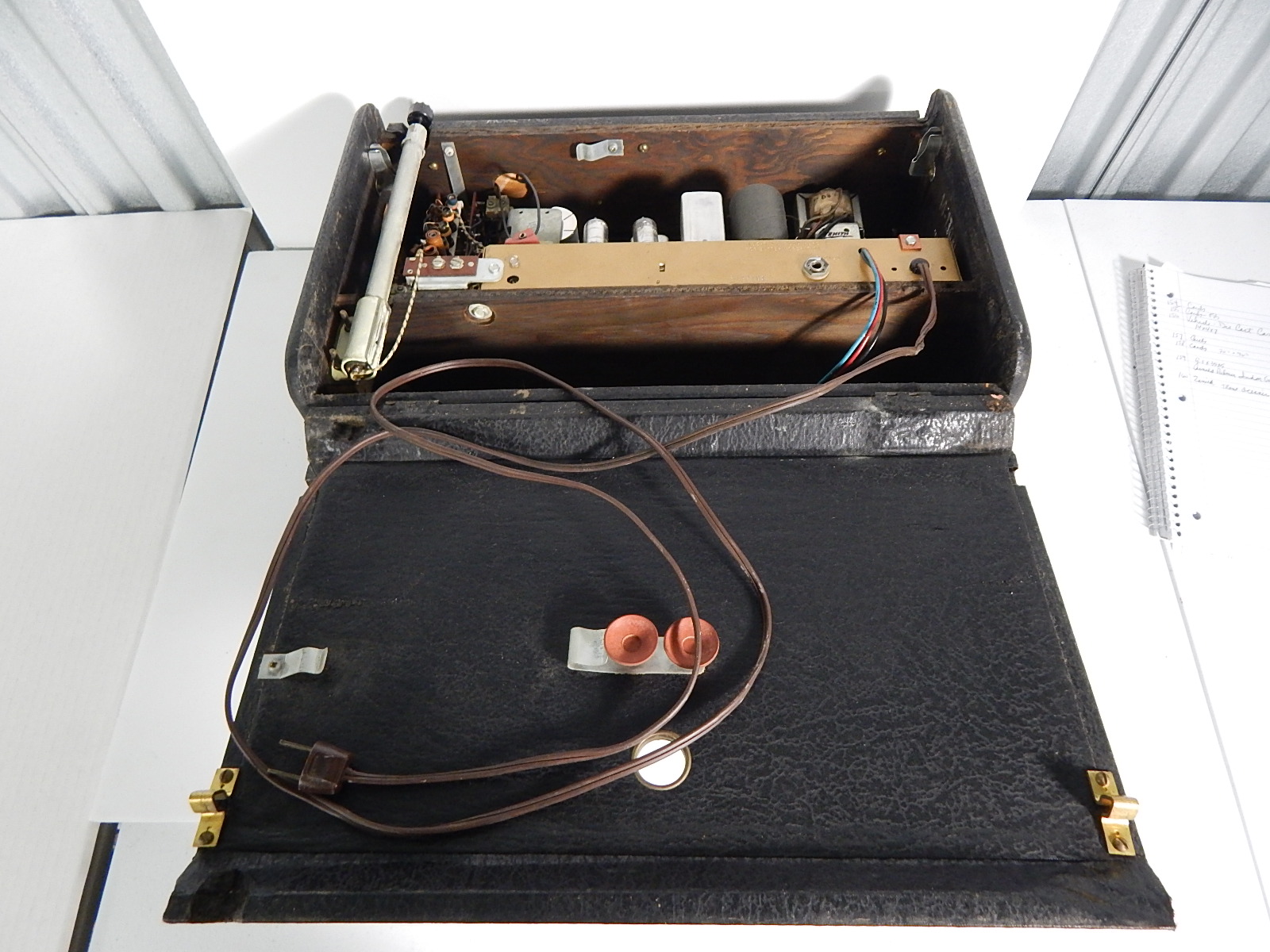 Zenith Wave Magnet Trans Oceanic Radio