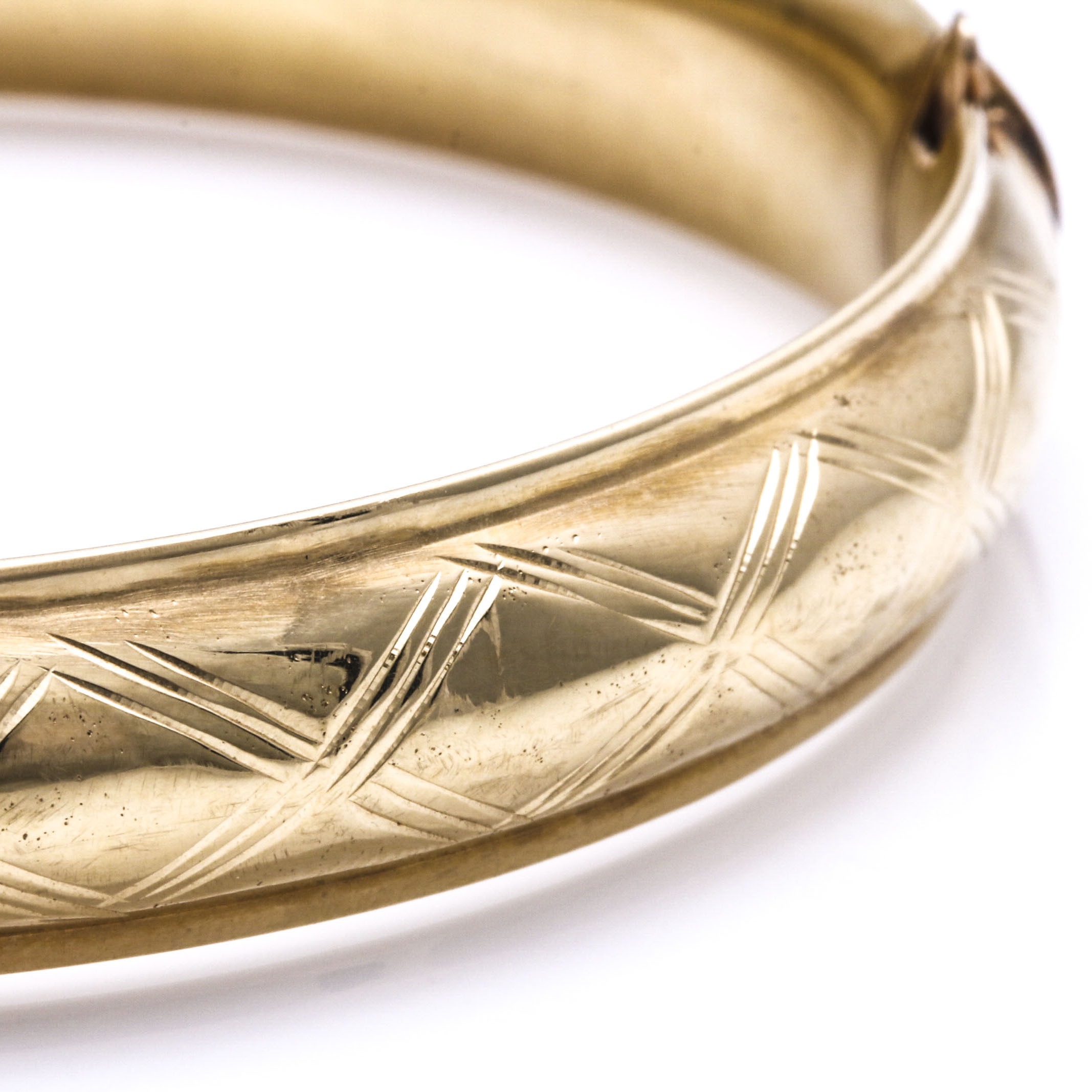 14K Hinged Diamond-Motif Bangle Bracelet