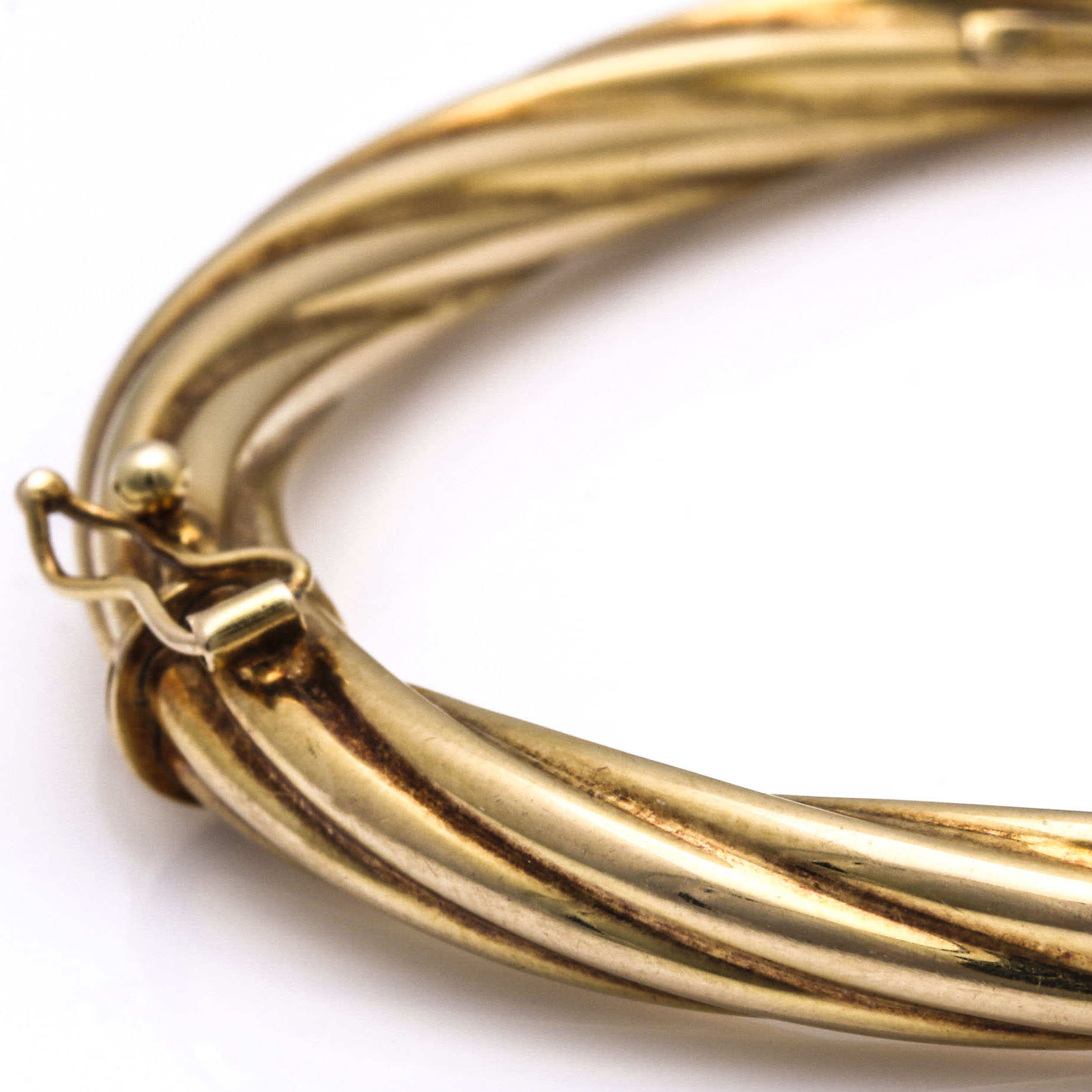 14K Yellow Gold Twisted Rope Bangle by Unoaerre