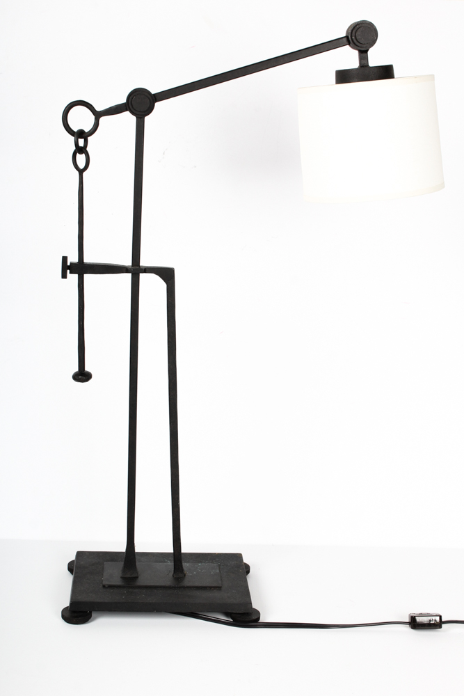 Metal Cantilever Table Lamp