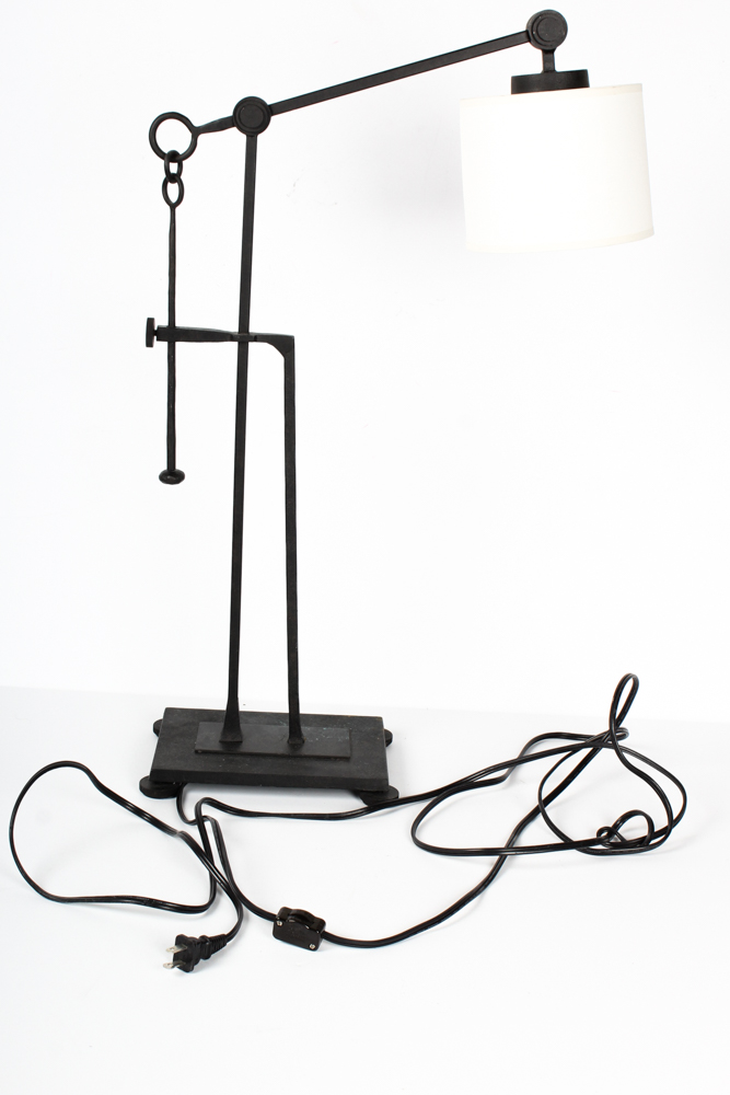 Metal Cantilever Table Lamp