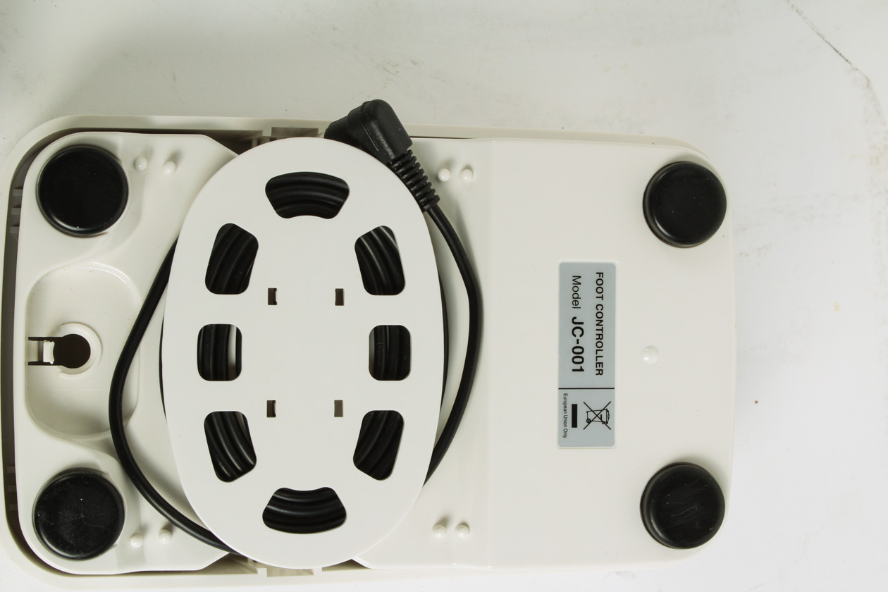 Juki TL-2010Q 9" Arm Straight Stitch Sewing Quilting Machine