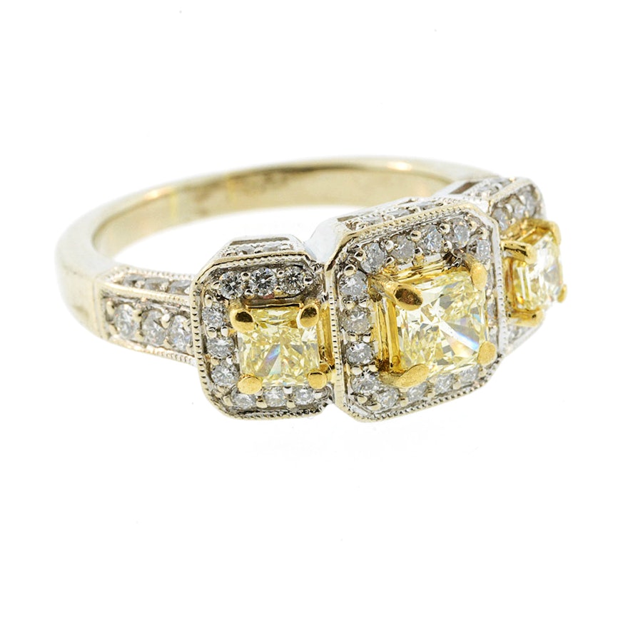 18K White Gold Ring with Yellow and White Diamonds