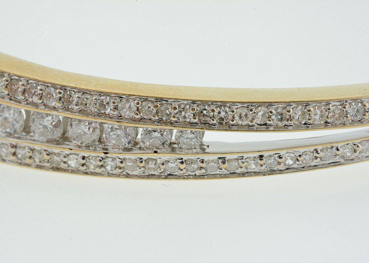 14K Yellow Yellow Gold and Diamond Bangle Bracelet