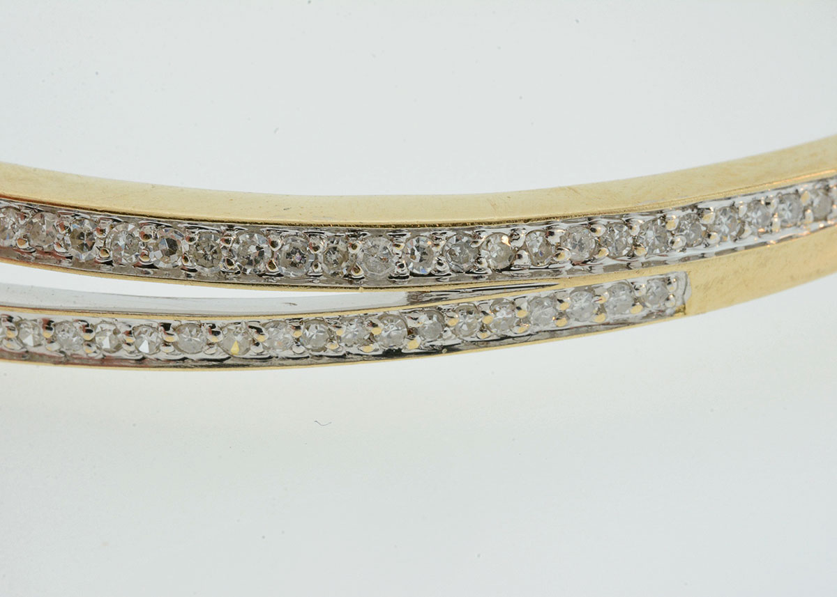 14K Yellow Yellow Gold and Diamond Bangle Bracelet