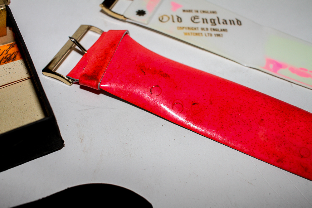 Vintage Old England "Flower" Wrist Watch