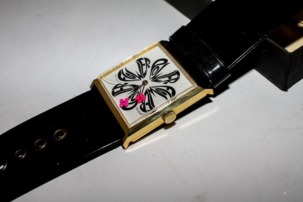 Vintage Old England "Flower" Wrist Watch
