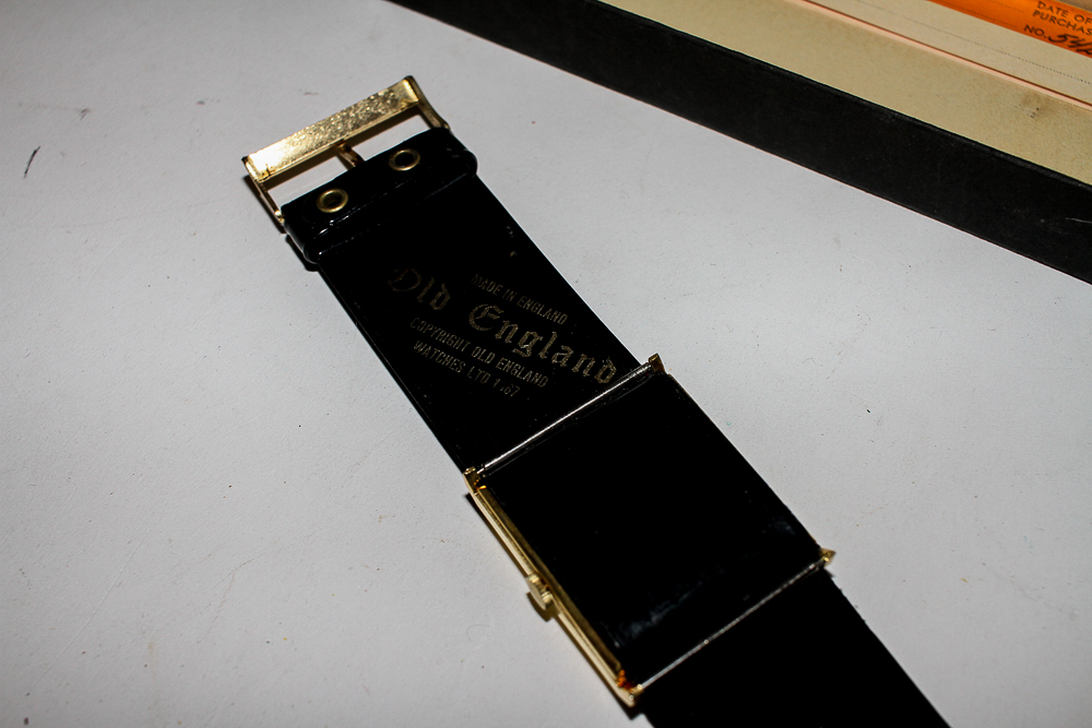 Vintage Old England "Flower" Wrist Watch