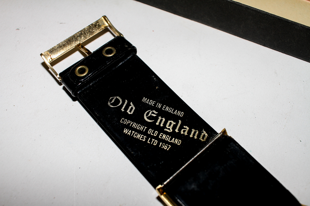 Vintage Old England "Flower" Wrist Watch