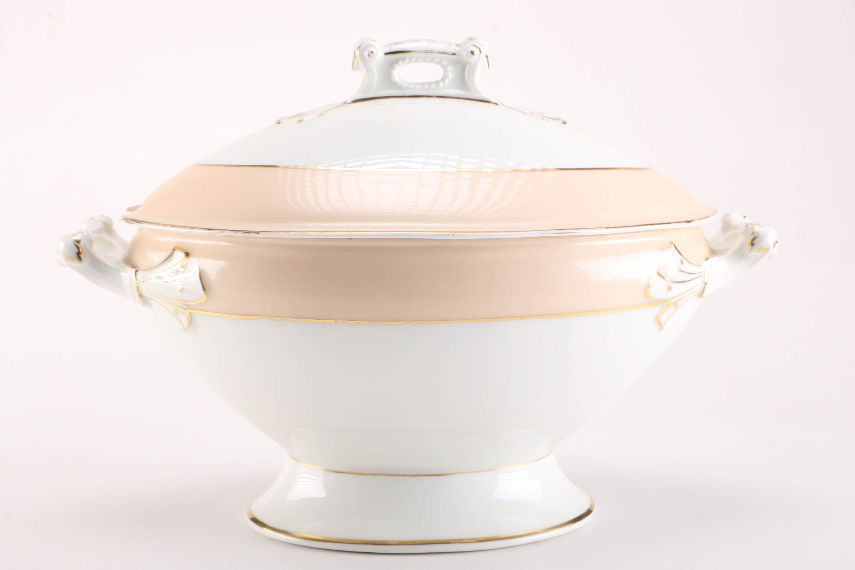 Circa 1870 Charles Field Haviland Porcelain Soup Tureen
