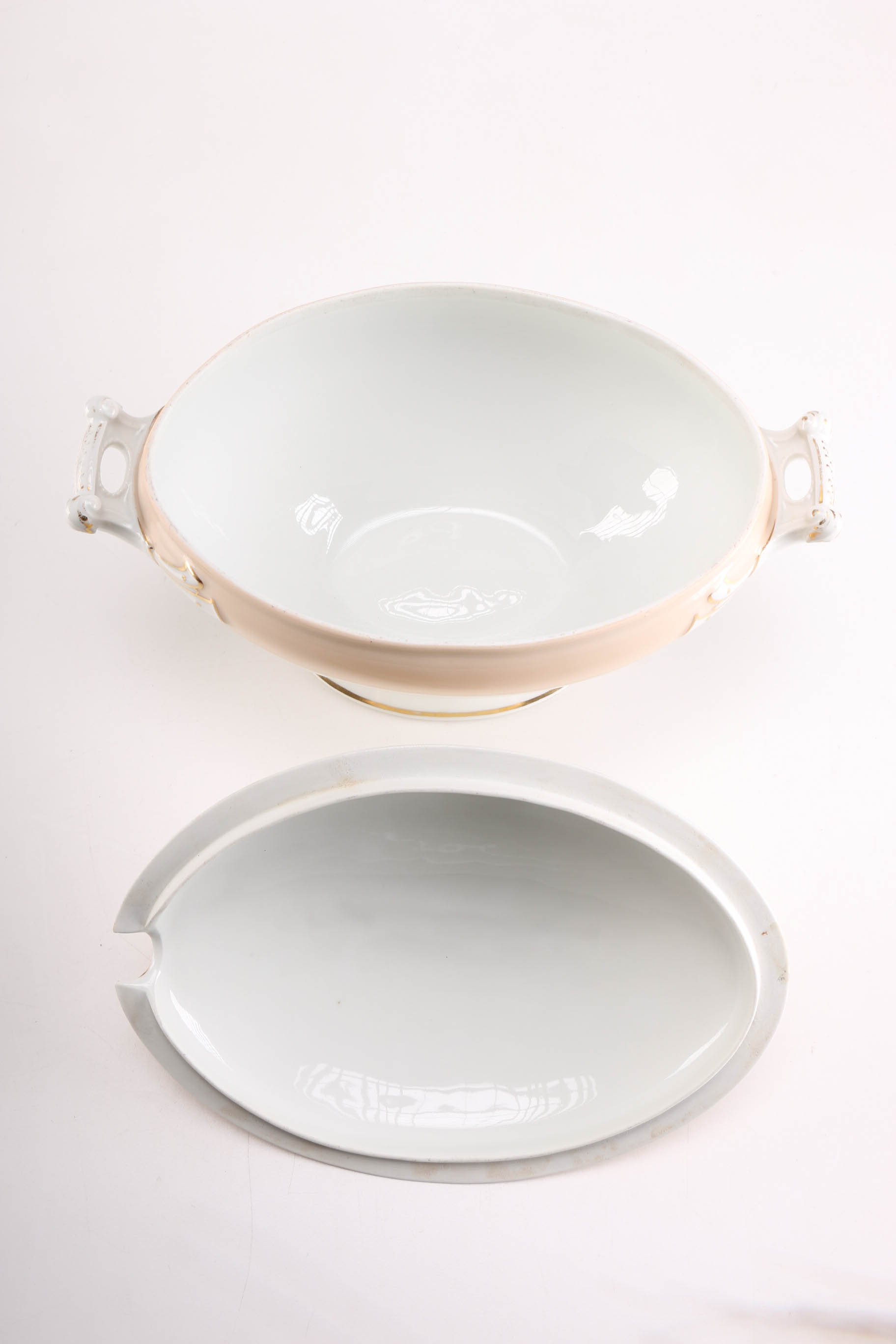 Circa 1870 Charles Field Haviland Porcelain Soup Tureen