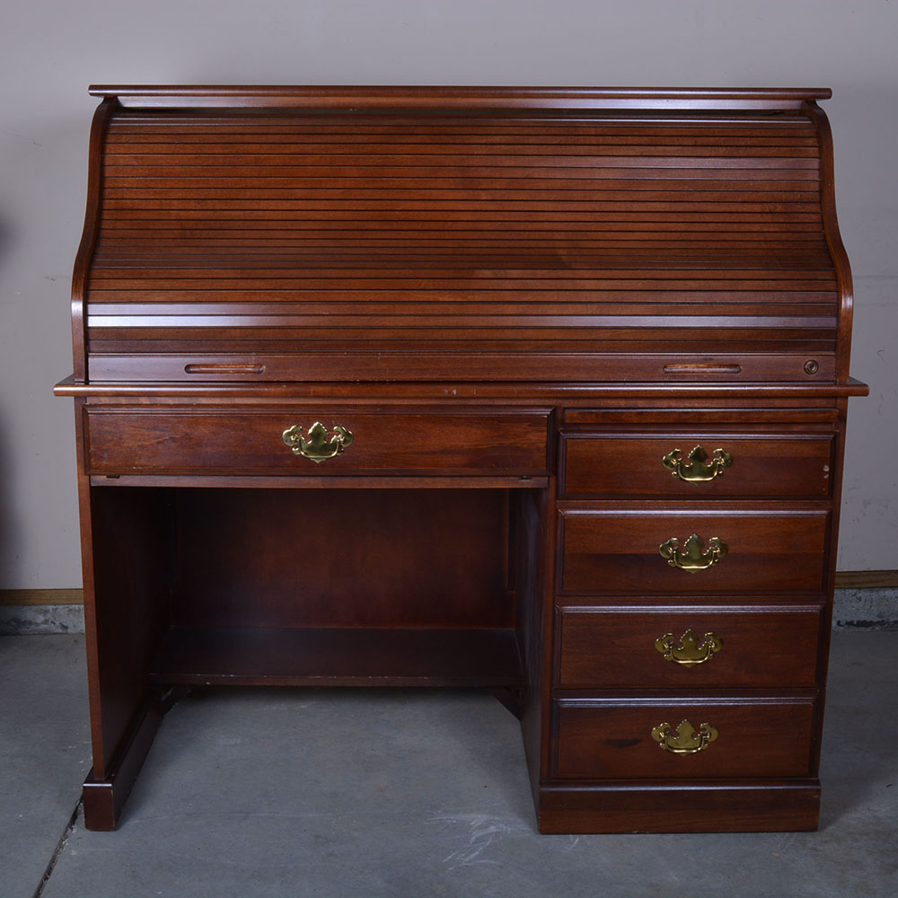 Riverside Furniture Veneer Roll Top Computer Desk with Chair