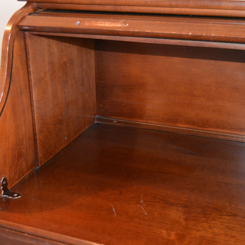 Riverside Furniture Veneer Roll Top Computer Desk with Chair