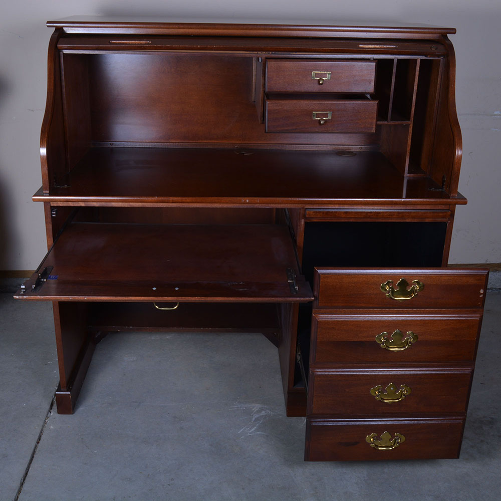 Riverside Furniture Veneer Roll Top Computer Desk with Chair