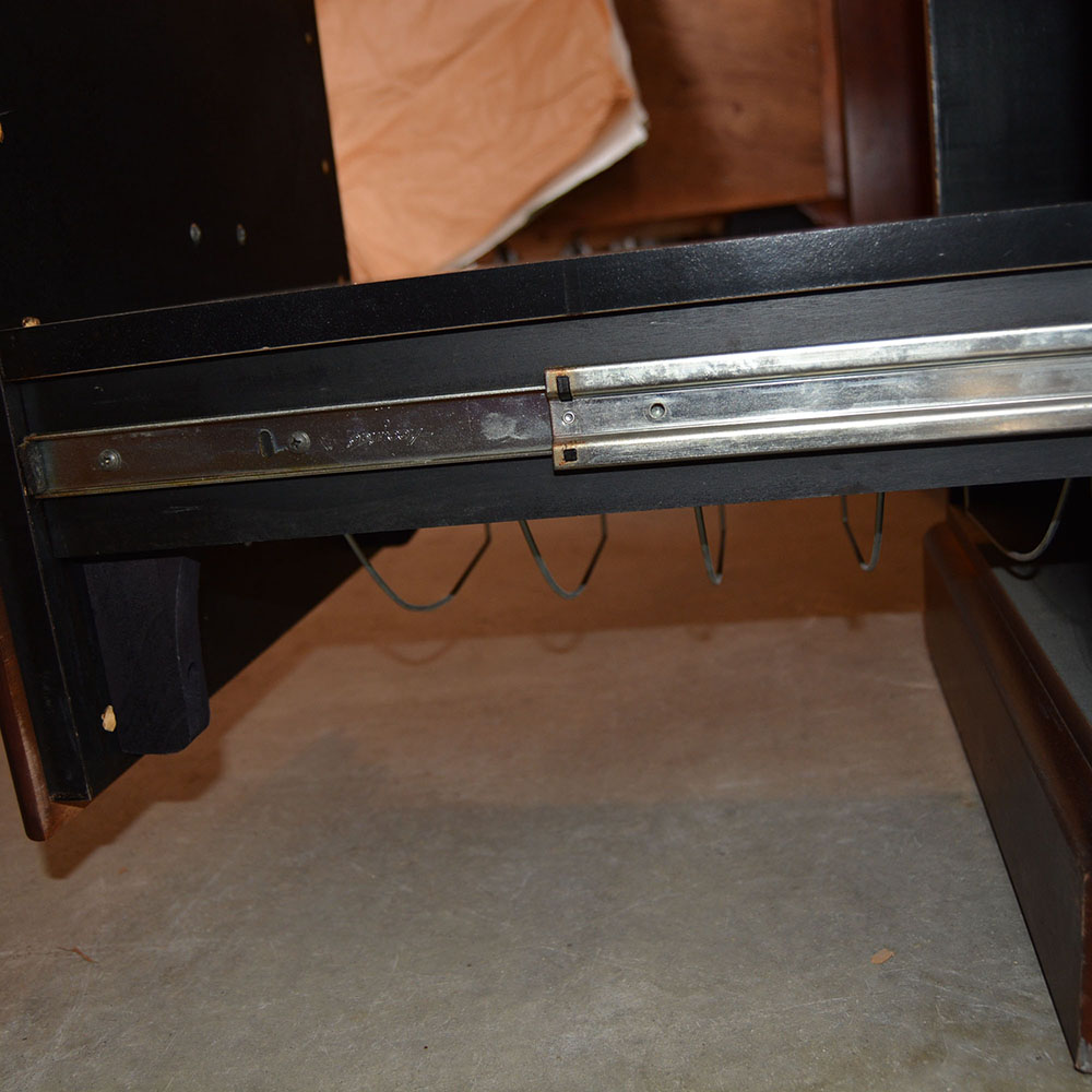 Riverside Furniture Veneer Roll Top Computer Desk with Chair