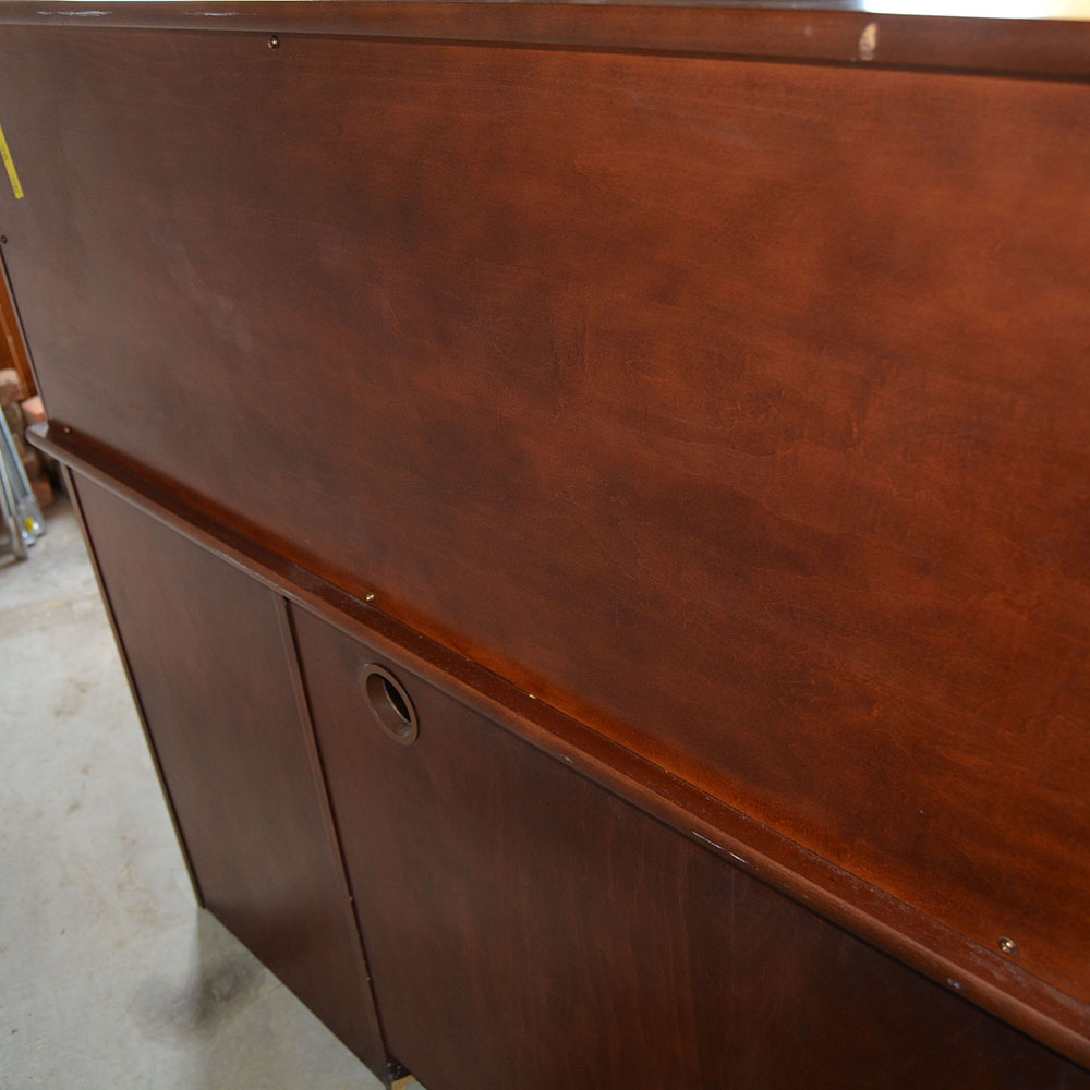 Riverside Furniture Veneer Roll Top Computer Desk with Chair