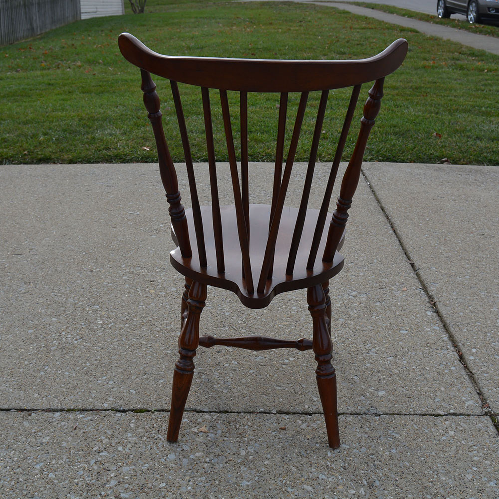 Riverside Furniture Veneer Roll Top Computer Desk with Chair