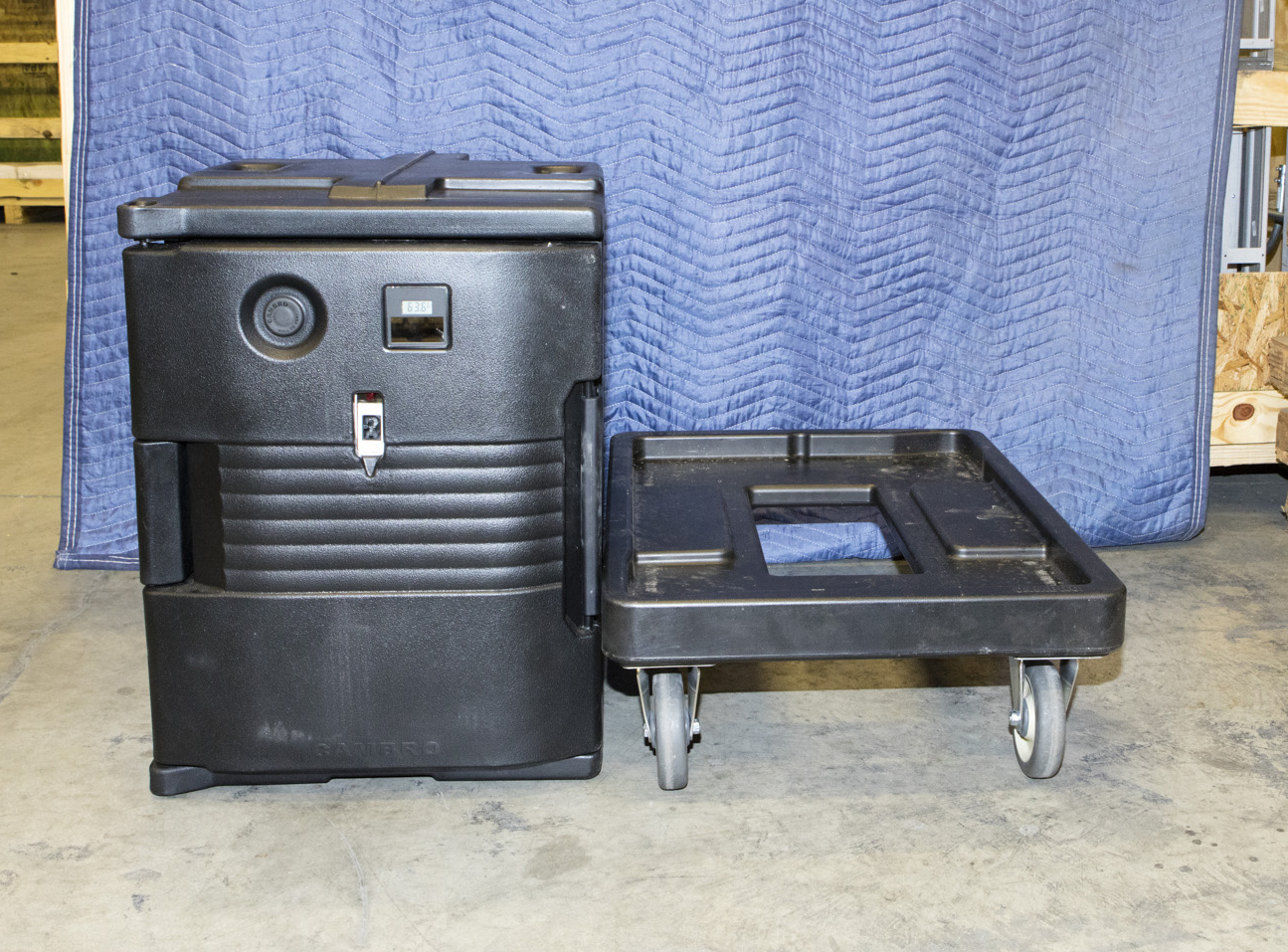 Cambro Camcarrier UPC400110 Pan Carrier