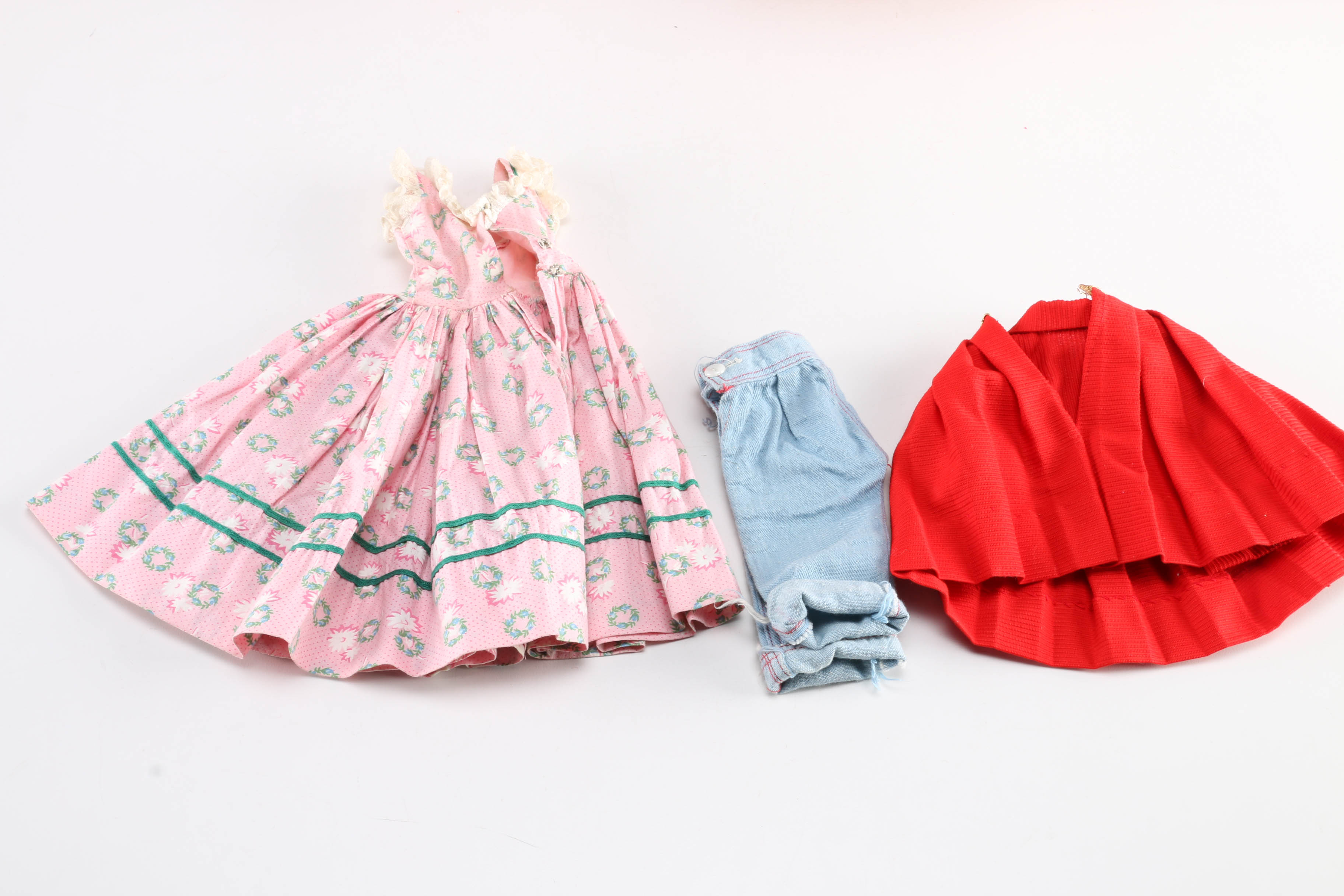 Madame Alexander Elise Doll With Trunk and Accessories