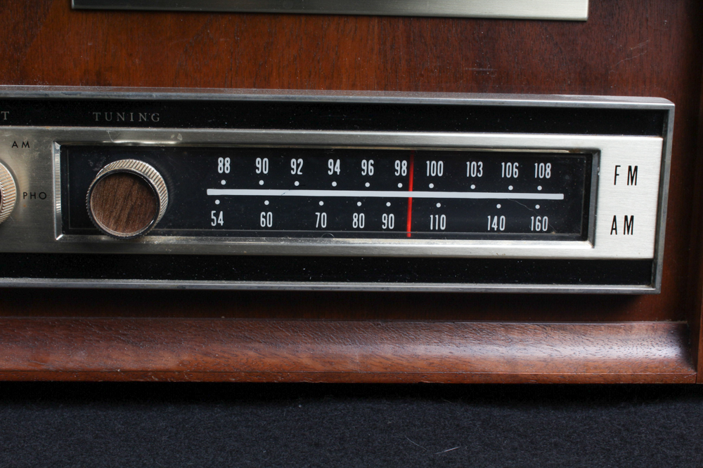 Sears Silvertone Radio