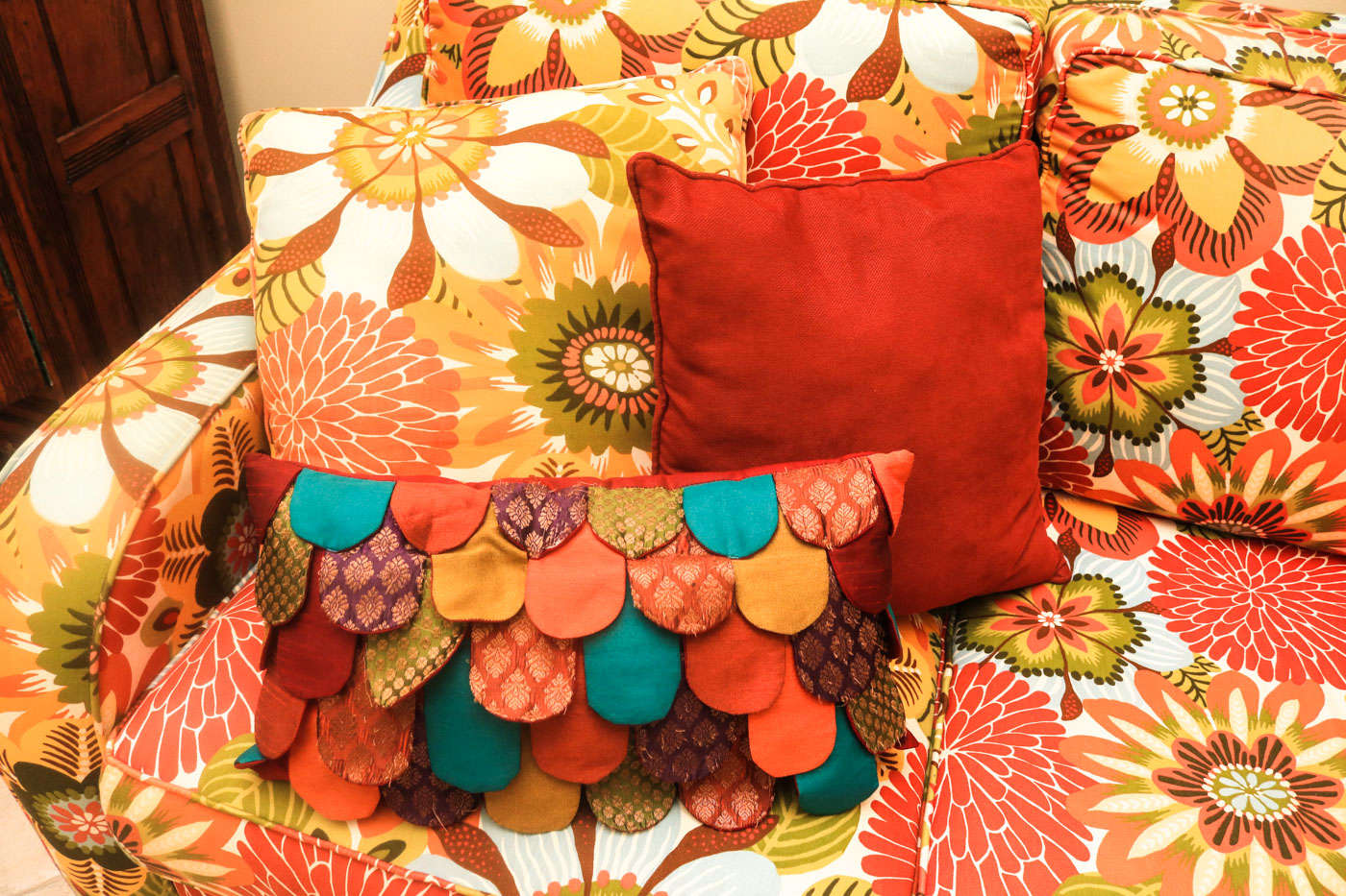 Floral Print Loveseat and Couch