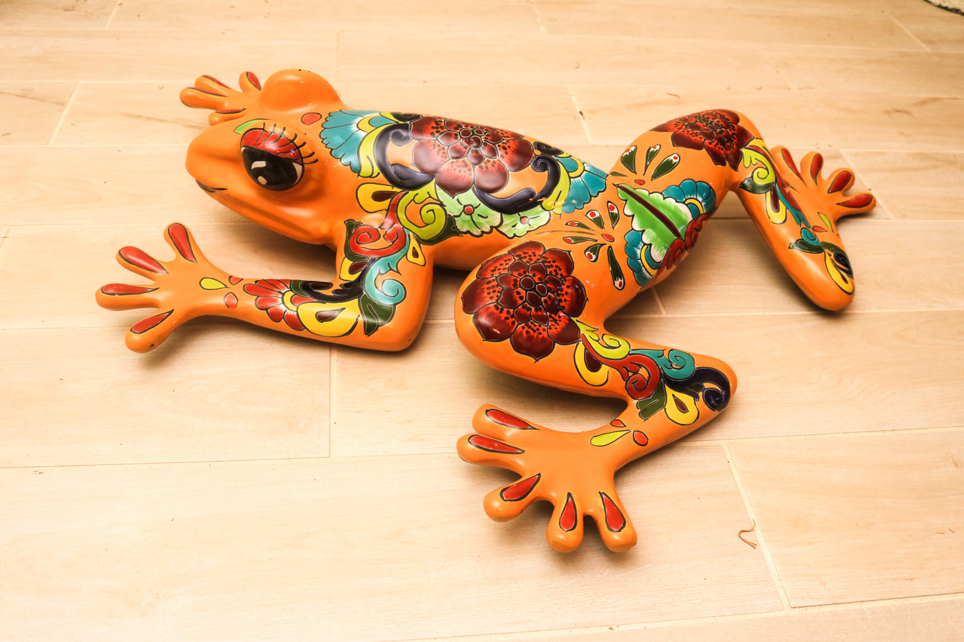 Pair of Ceramic Frogs