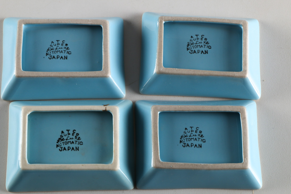 Japanese Porcelain Pheasant Themed Desk Smoking Set