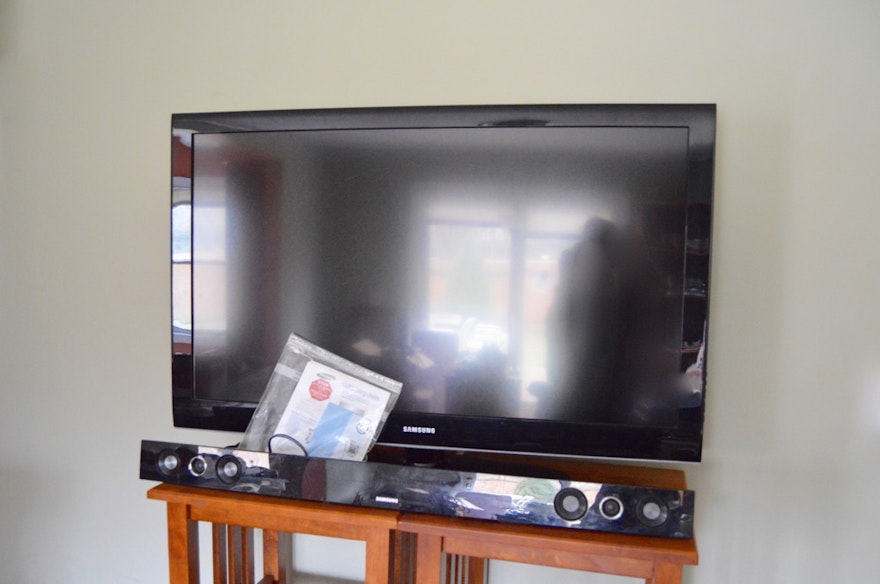 Samsung Flat Screen Television and Samsung Sound Board