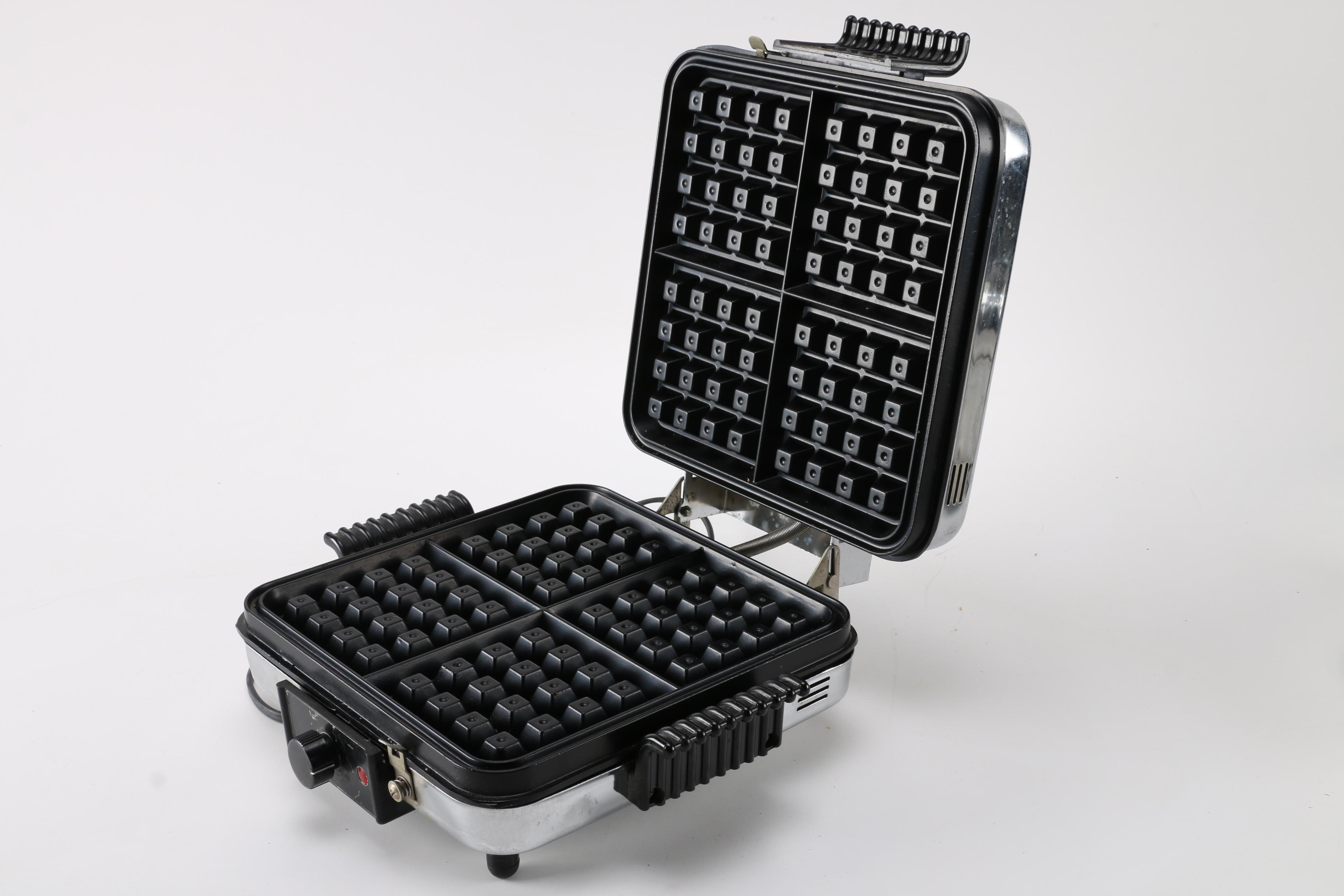 Electric Kettle and VillaWare Belgian Waffle Maker