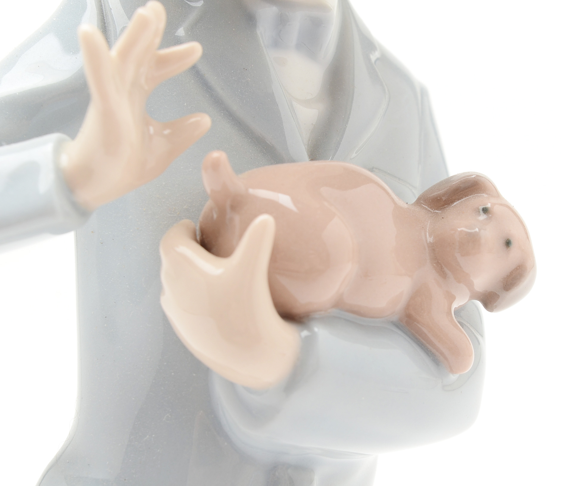 Lladro NAO Daisa Boy with Puppy Figurine