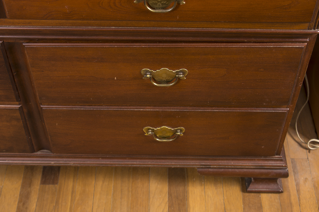 Cherry Wood Chest Of Drawers By Pennsylvania House