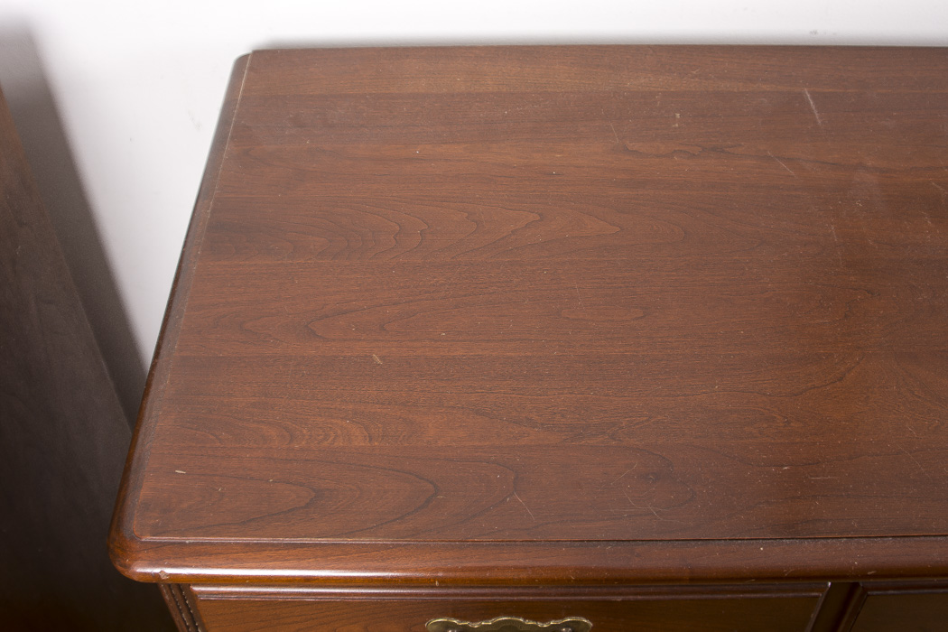 Cherry Wood Chest Of Drawers By Pennsylvania House