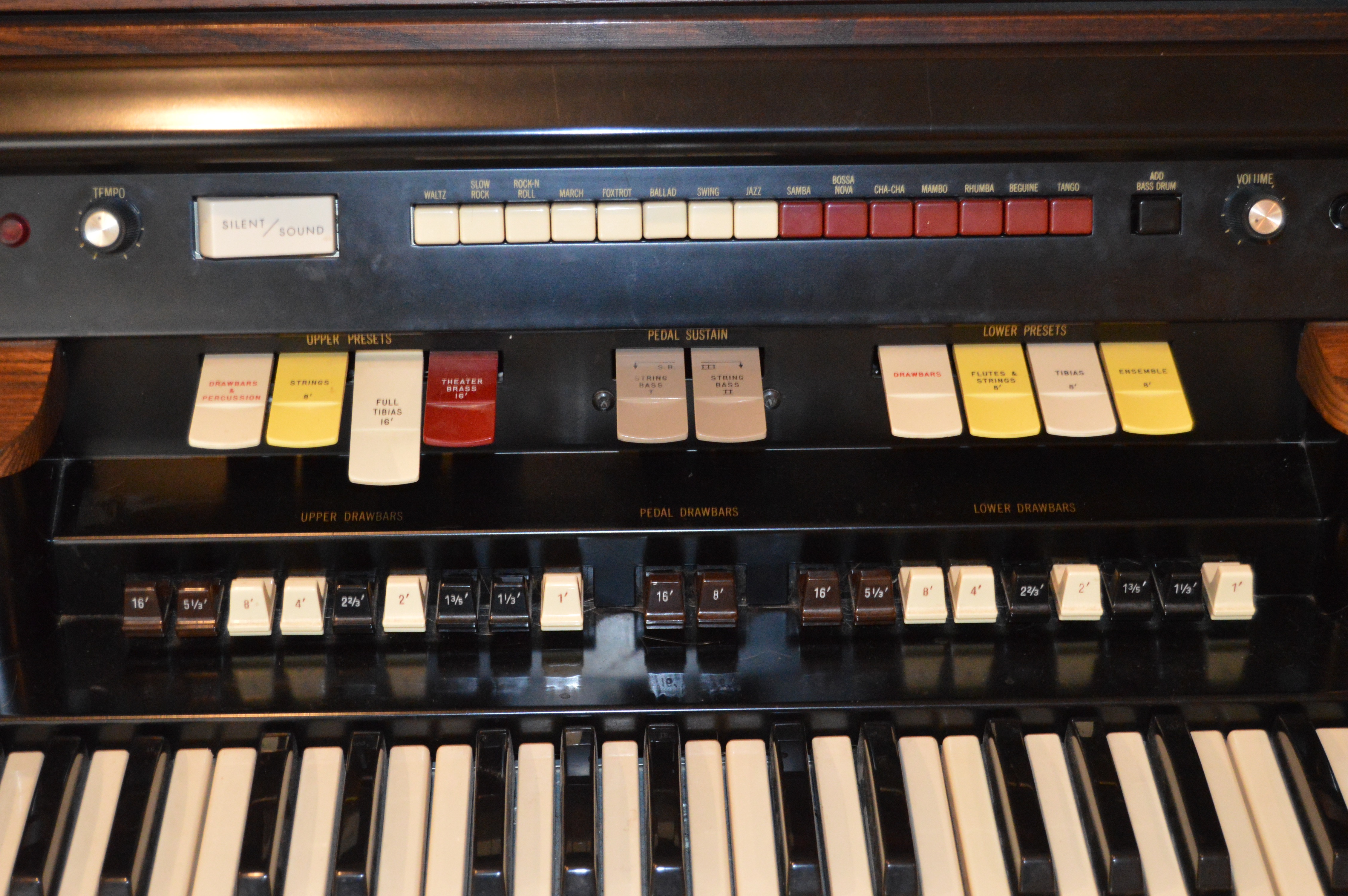 Vintage Hammond Rhythm II Organ With Bench