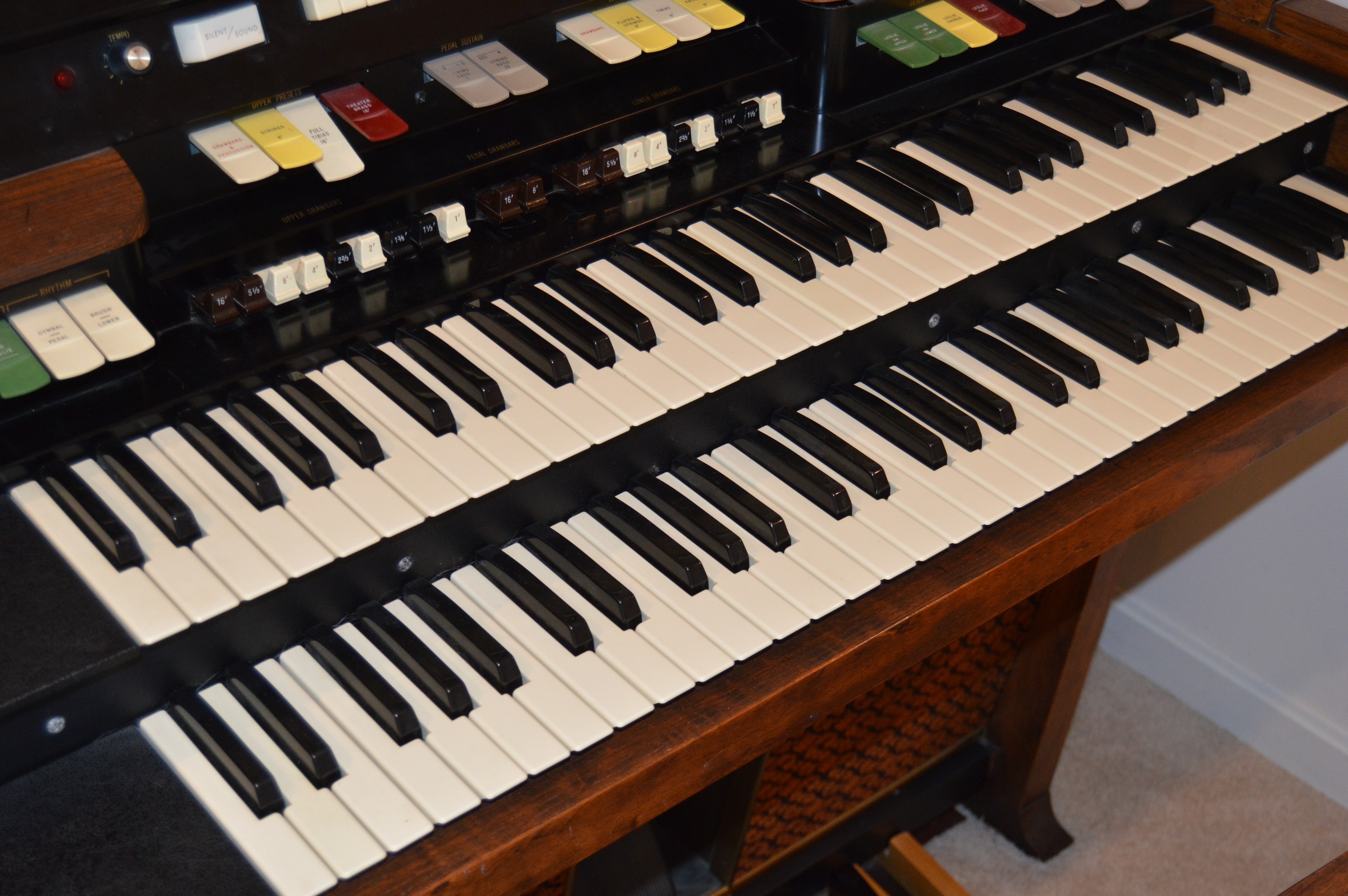 Vintage Hammond Rhythm II Organ With Bench