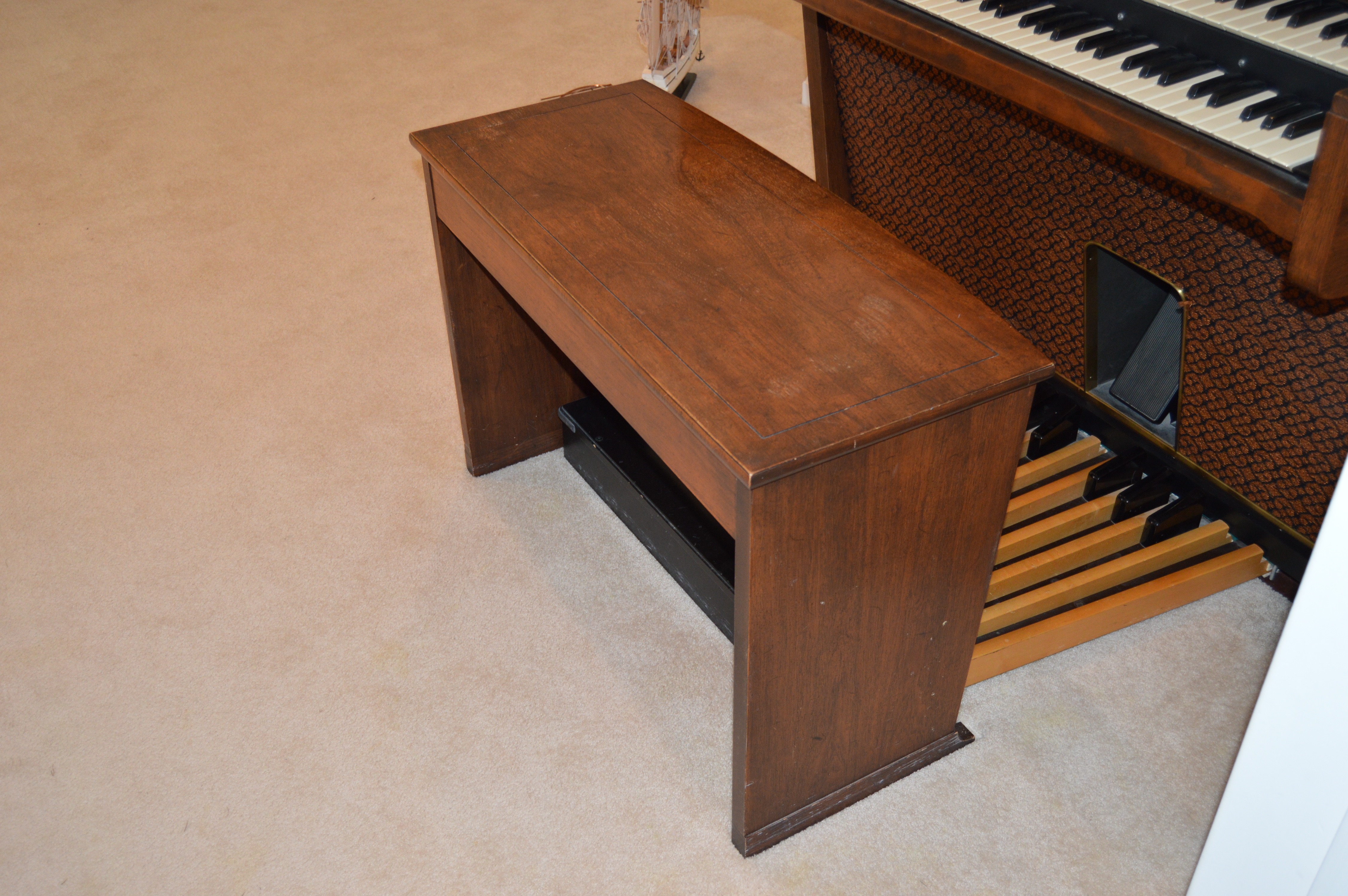 Vintage Hammond Rhythm II Organ With Bench