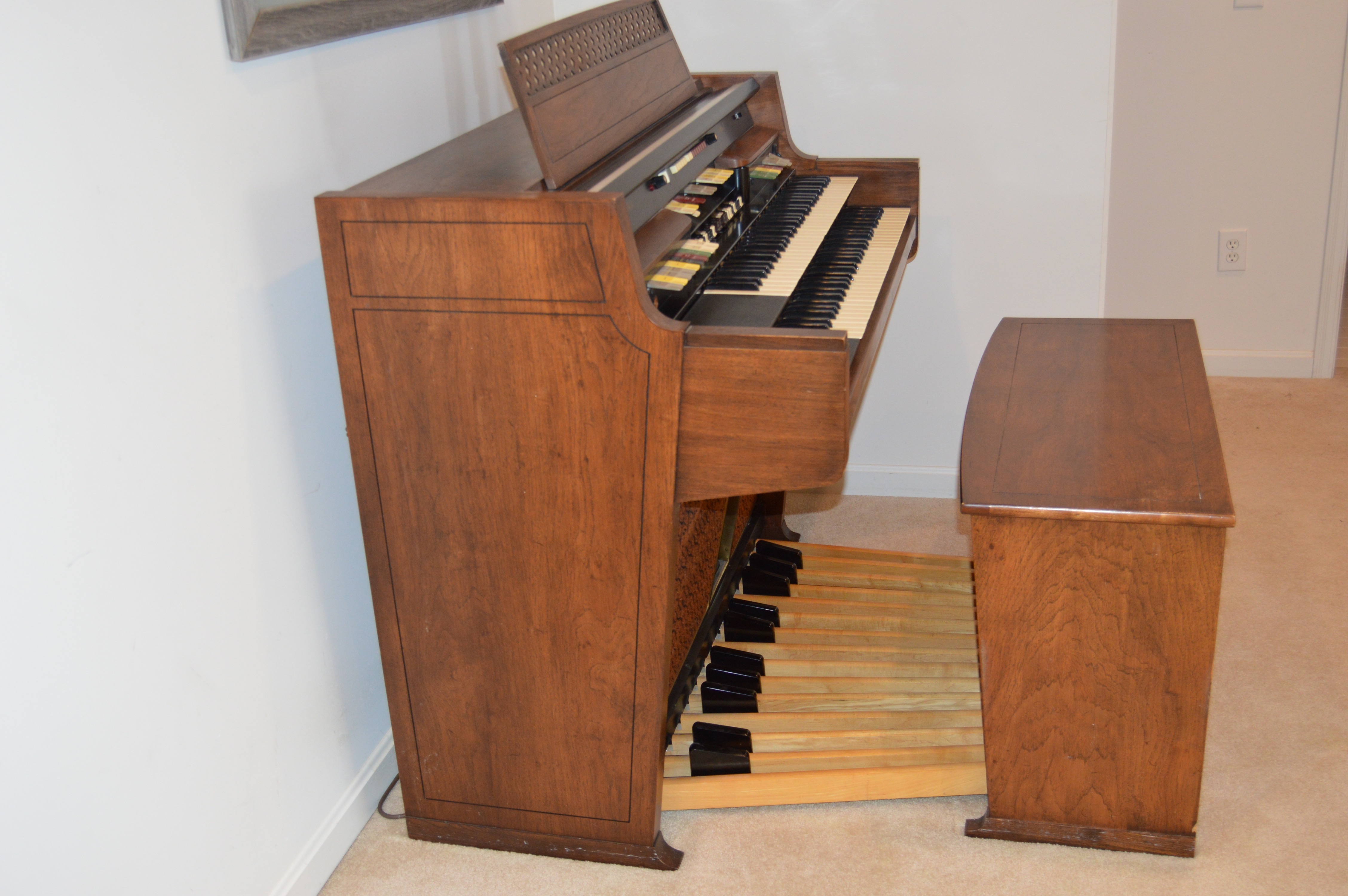 Vintage Hammond Rhythm II Organ With Bench