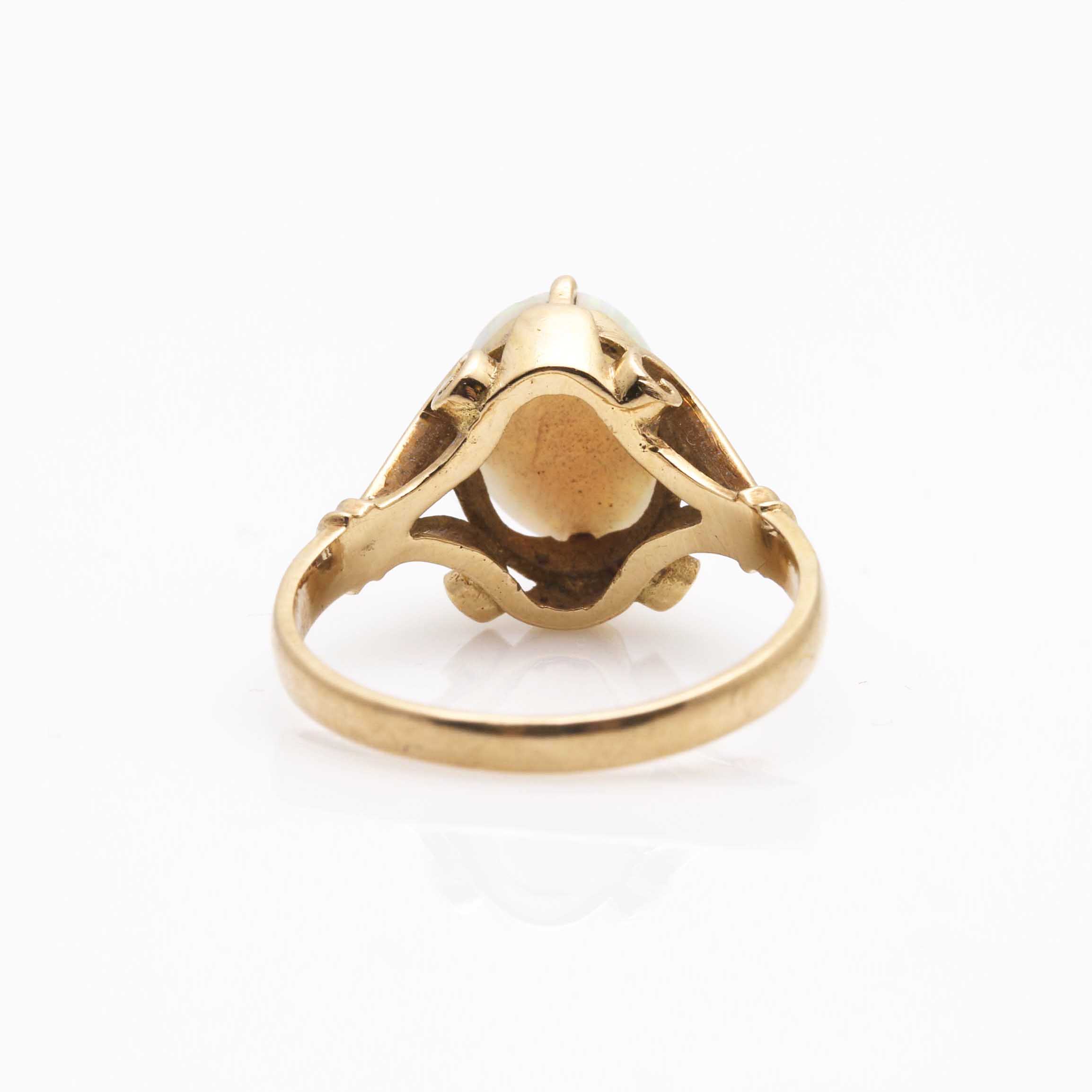 18K Yellow Gold Opal Ring