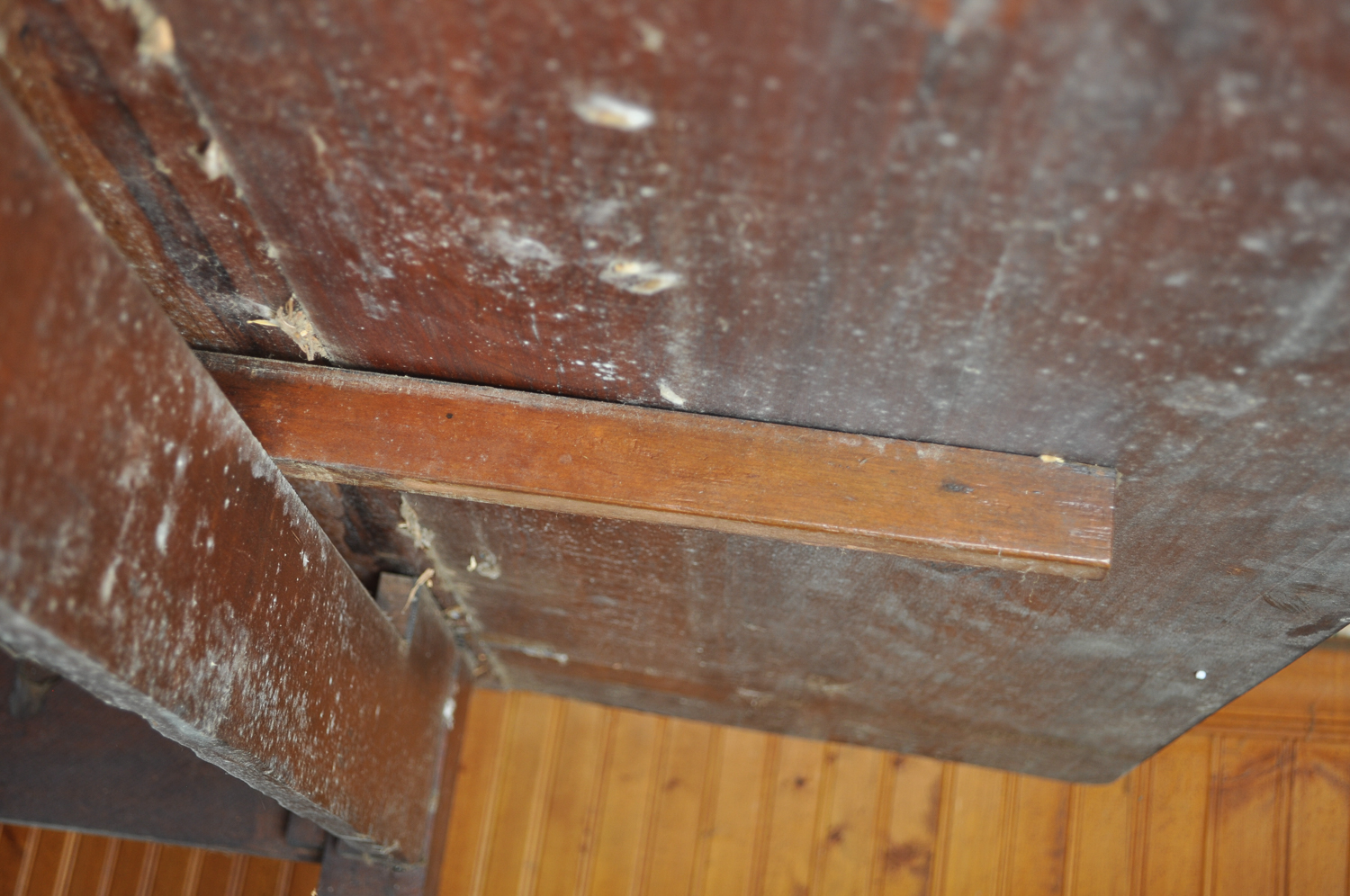 Antique Cherry Drop Leaf Dining Table