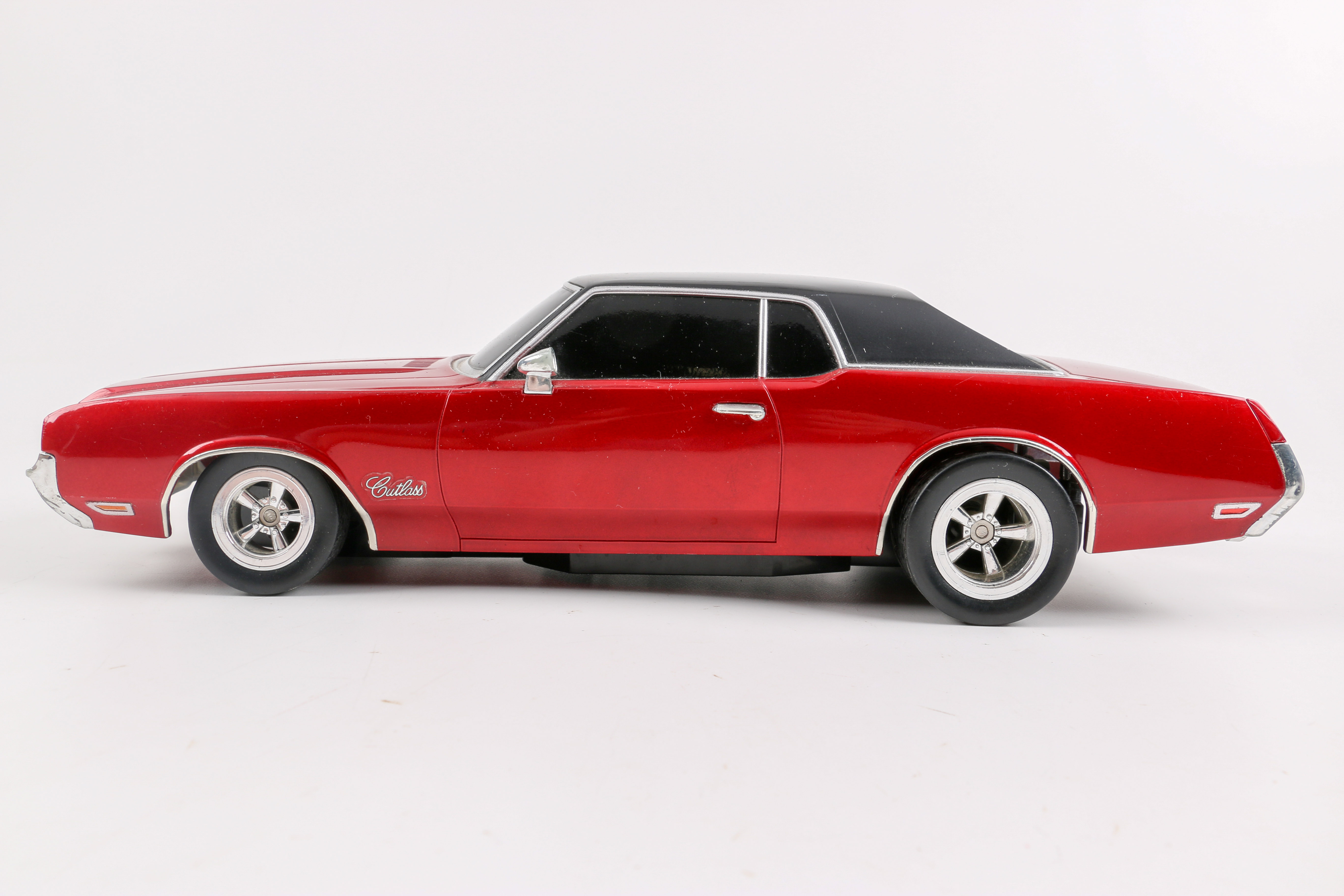 1972 Oldsmobile Cutlass RC Car