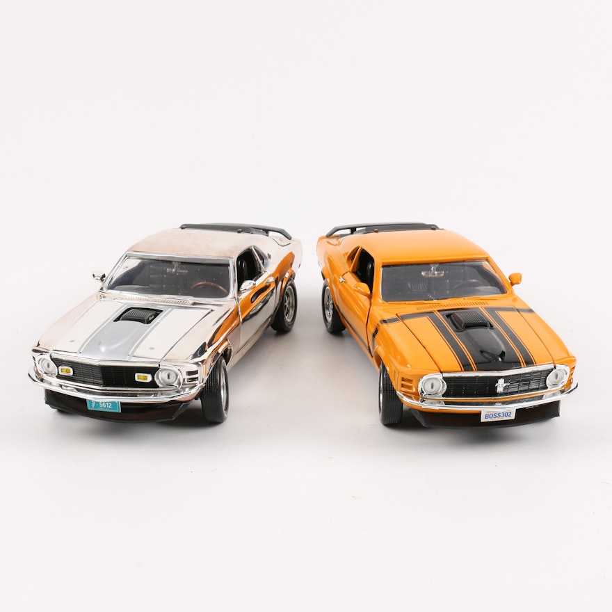 Pair of 1:18 Scale 1970 Ford Mustangs