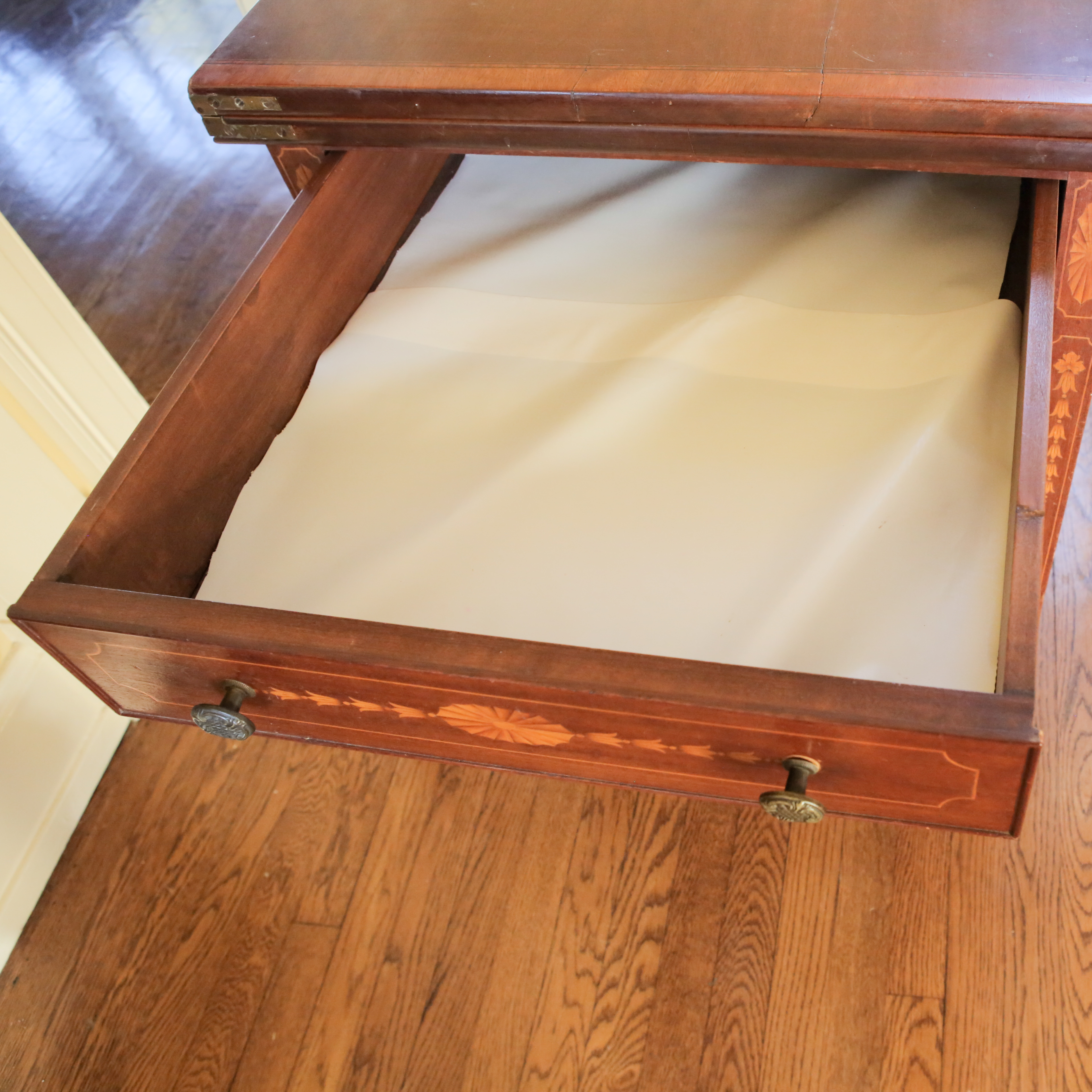 Vintage Hepplewhite Style Flip-Top Dining Table with Inlay
