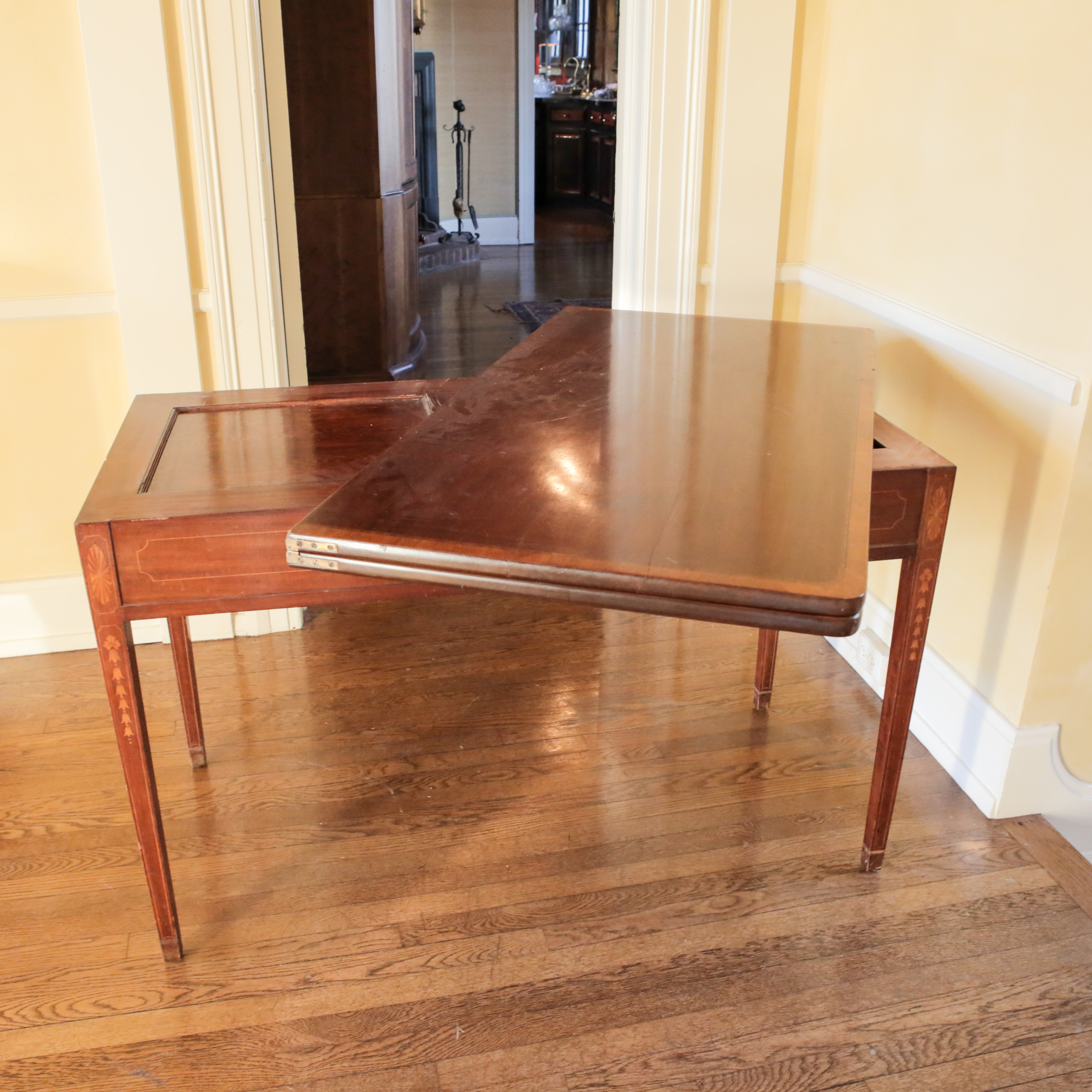 Vintage Hepplewhite Style Flip-Top Dining Table with Inlay