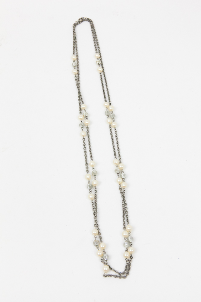 Costume Pearl Necklaces