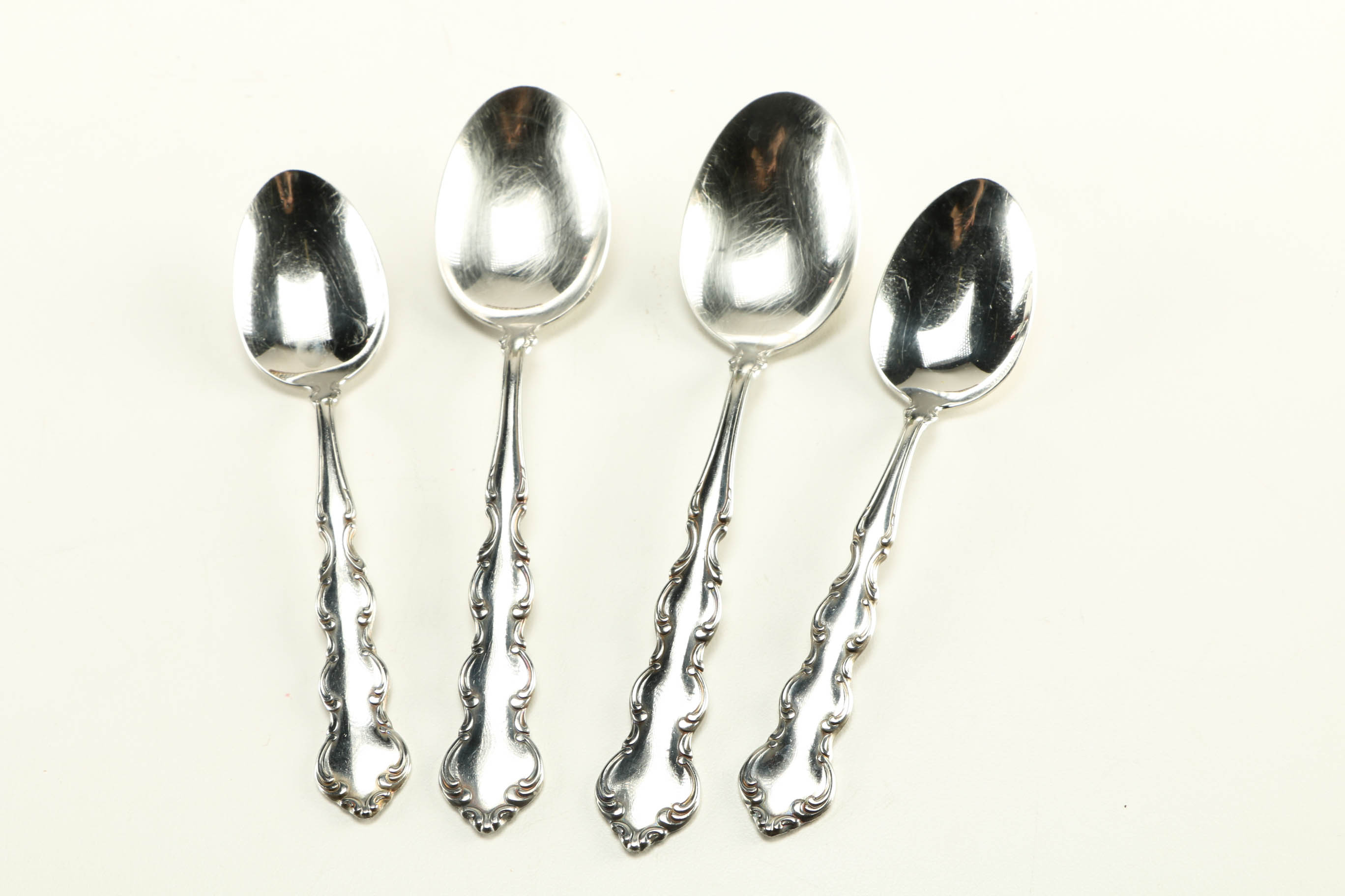 Oneida Stainless Flatware and Storage Box