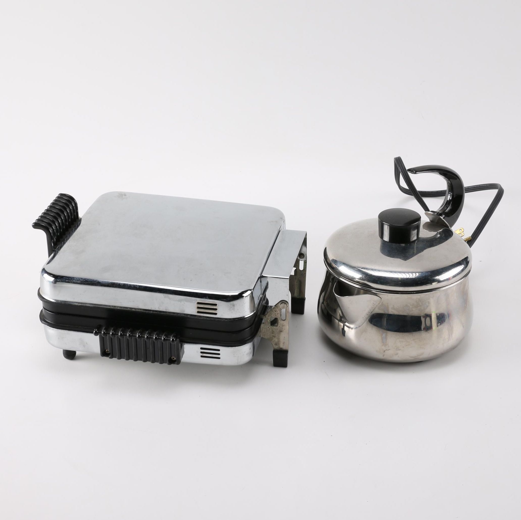 Electric Kettle and VillaWare Belgian Waffle Maker
