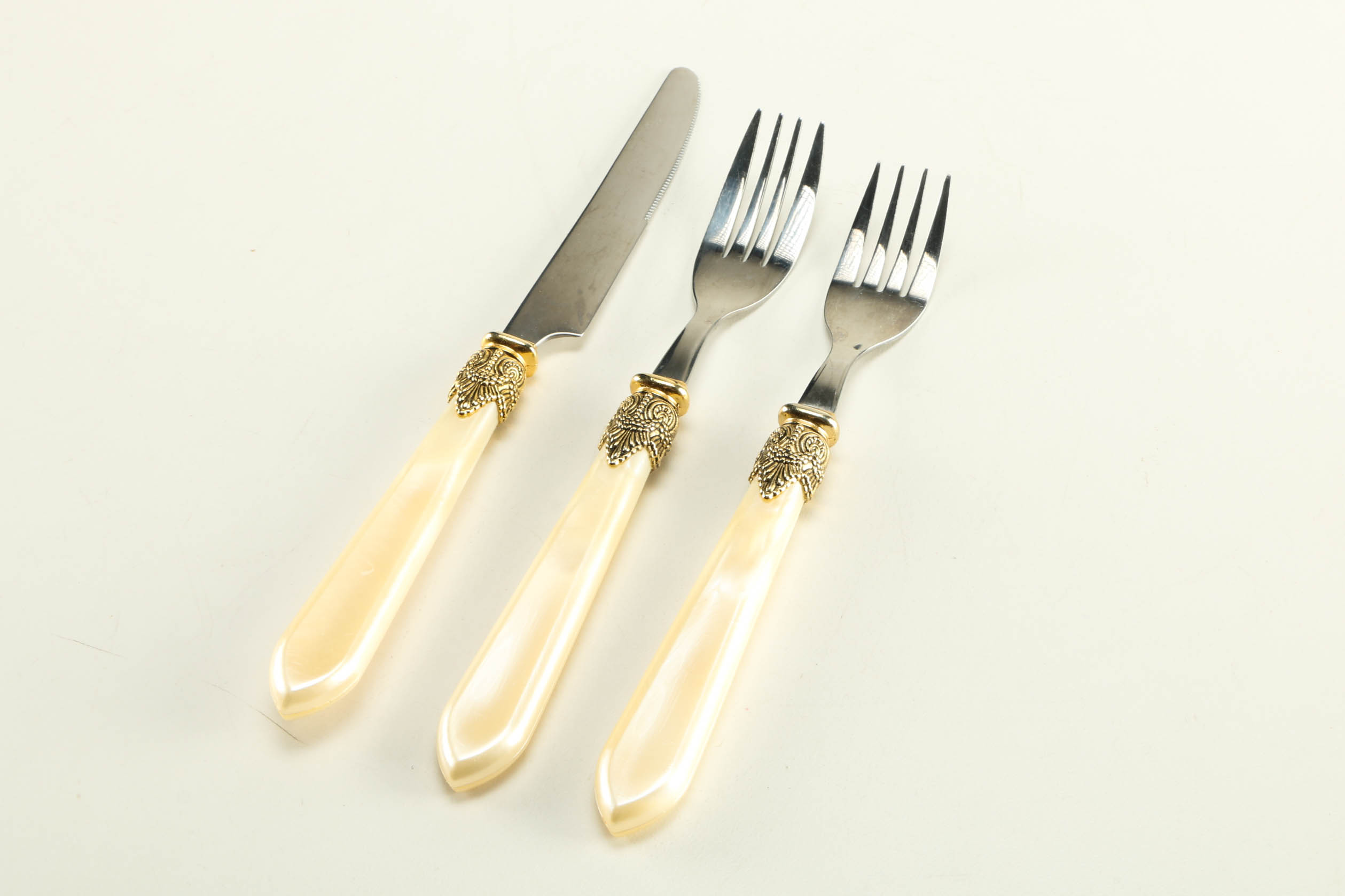 Set of Hampton Silversmiths and Lenox Stainless Flatware