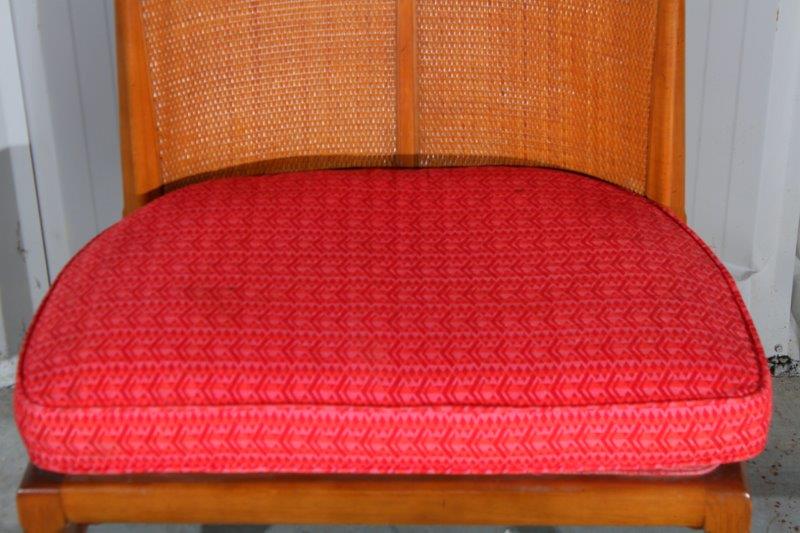 Mid Century Modern Cushioned Lounge chair