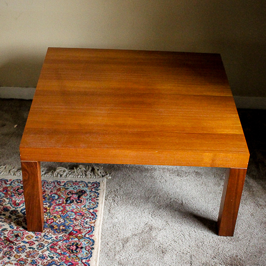 Centrum Mobler Modern Side Table