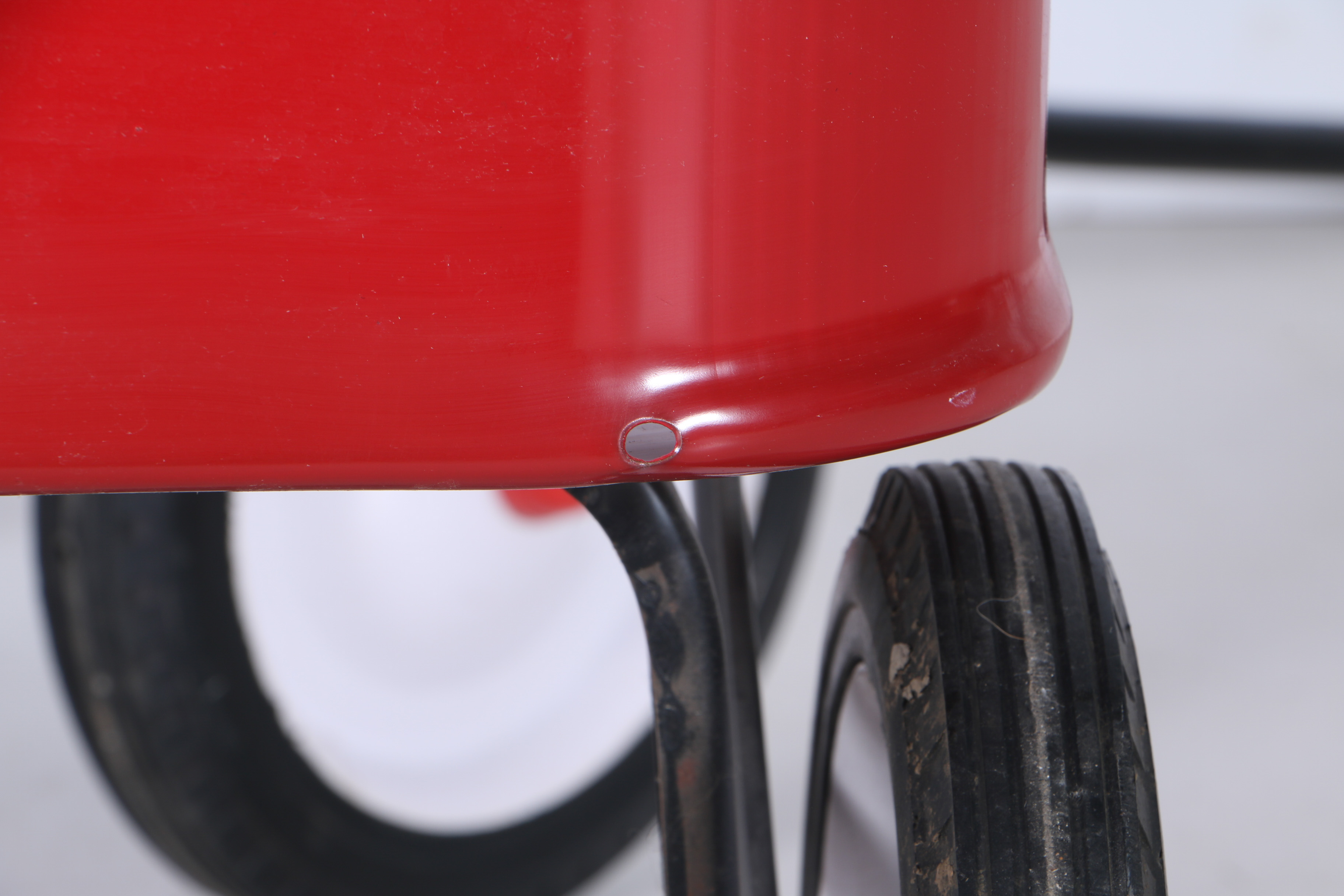 Radio Flyer Red Metal Wagon