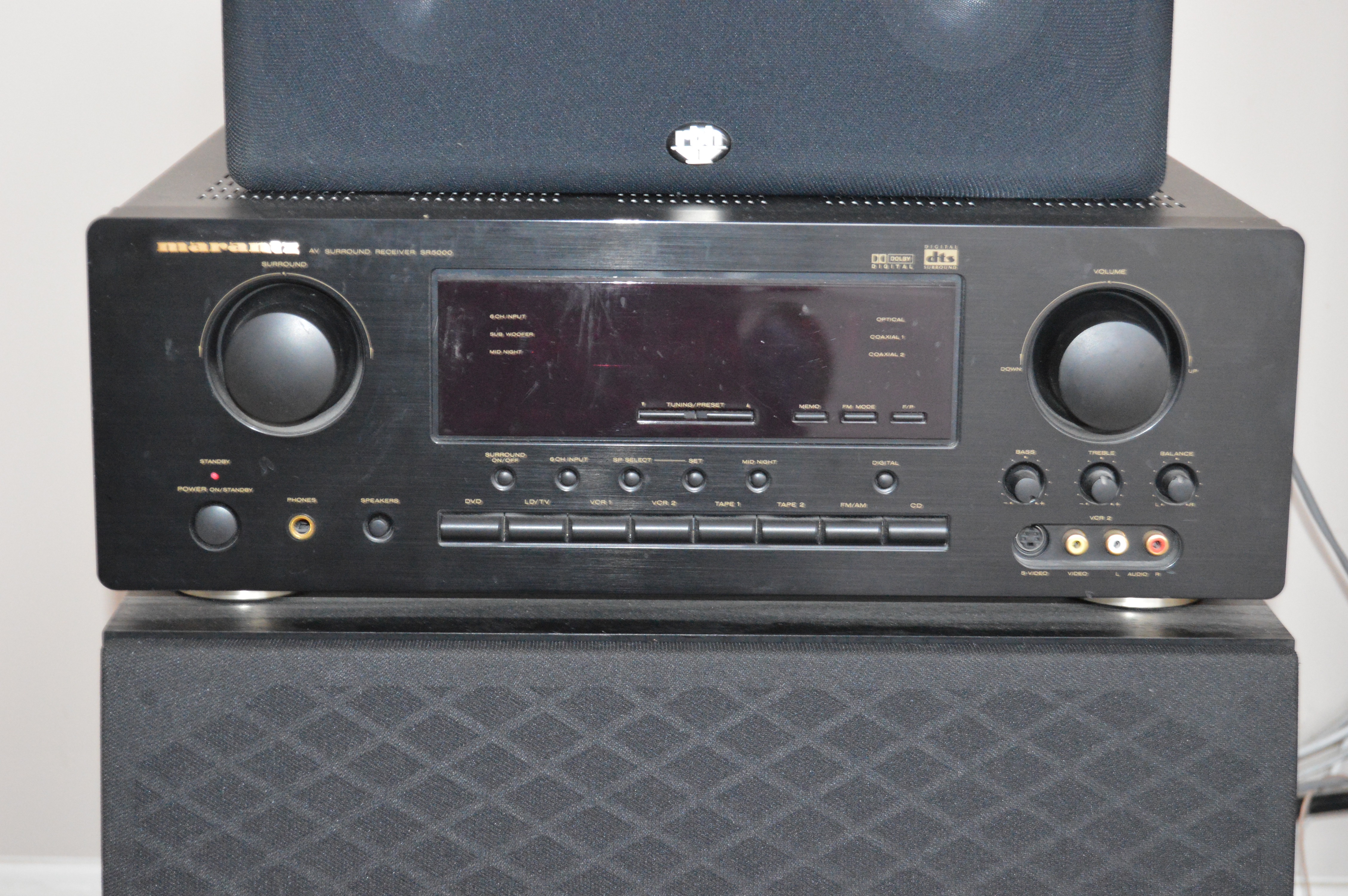 Marantz Surround Sound Receiver With Speakers
